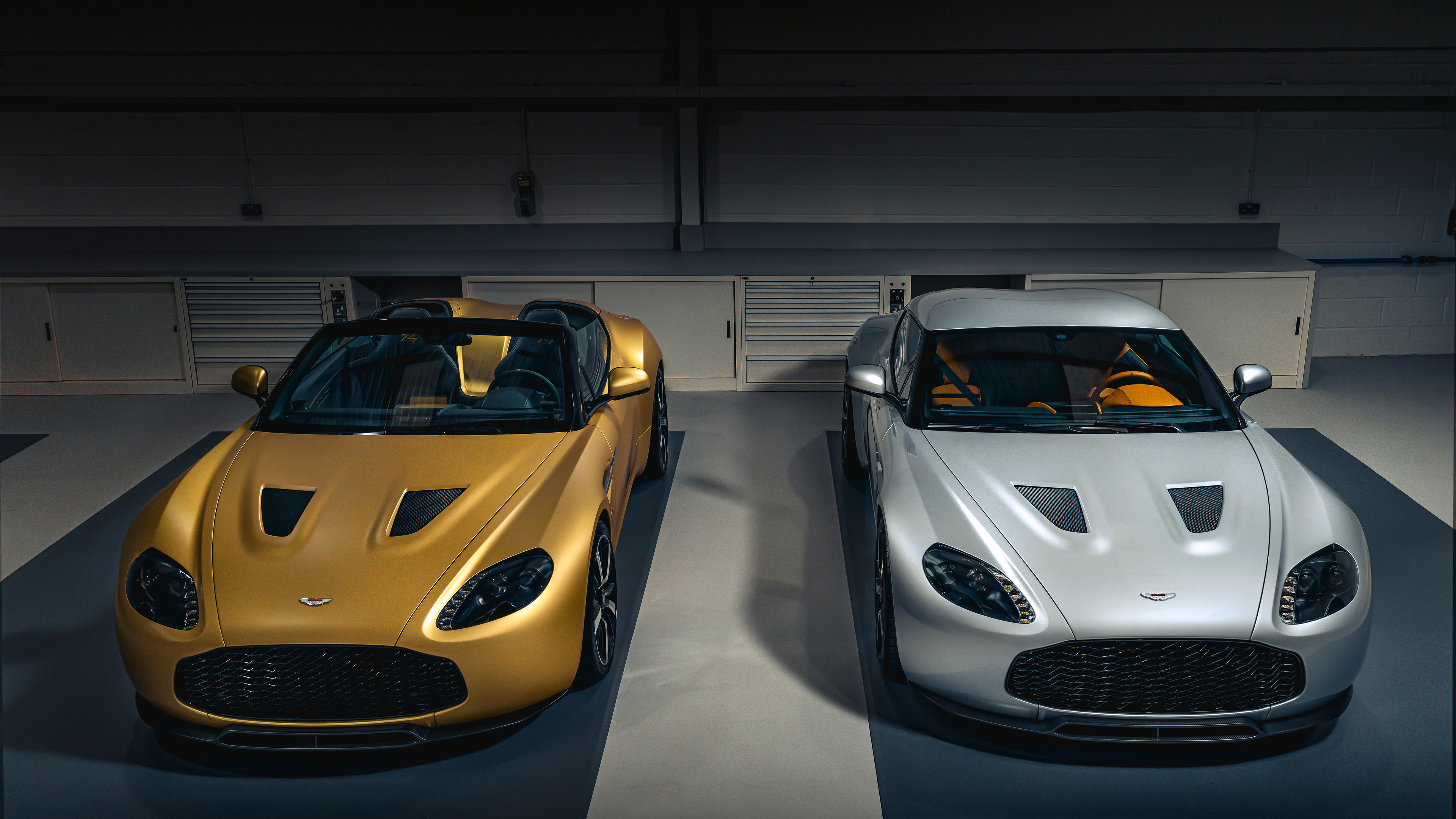 Coupe vs Speedster, Aston Martin Speedster Wallpaper, 3840x2160 4K Desktop