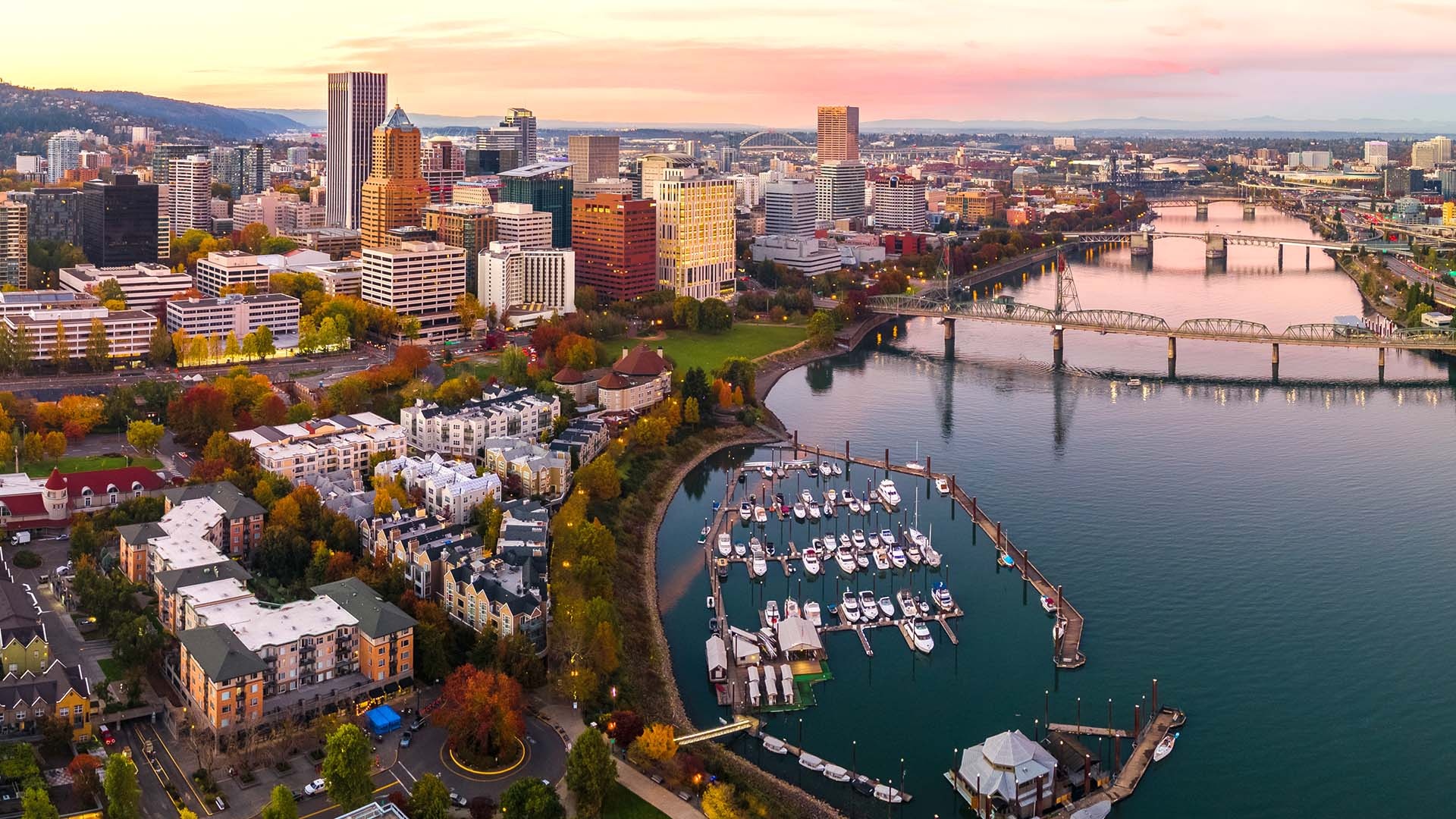 Portland Oregon Skyline, Trendy travel tips, Marriott Bonvoy archives, Urban insights, 1920x1080 Full HD Desktop