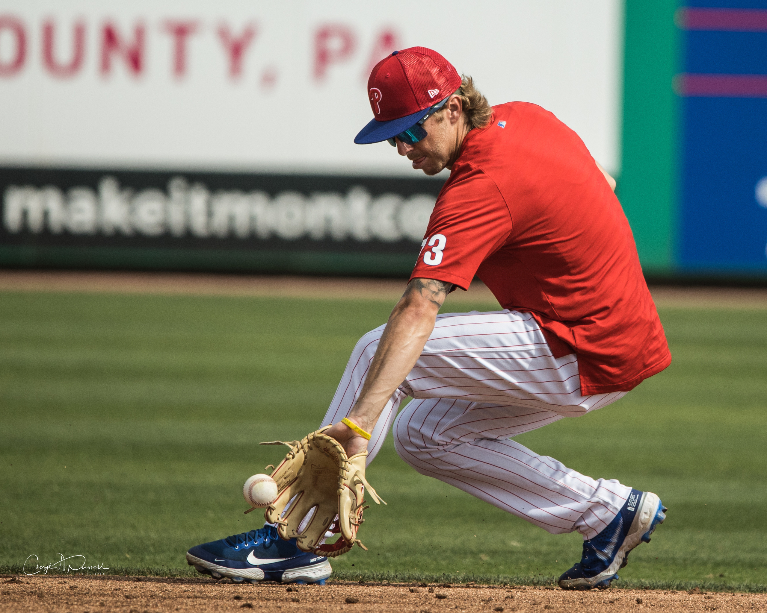 Philadelphia Phillies, Versatile player, Multiple positions, Phillies Nation, 2560x2050 HD Desktop