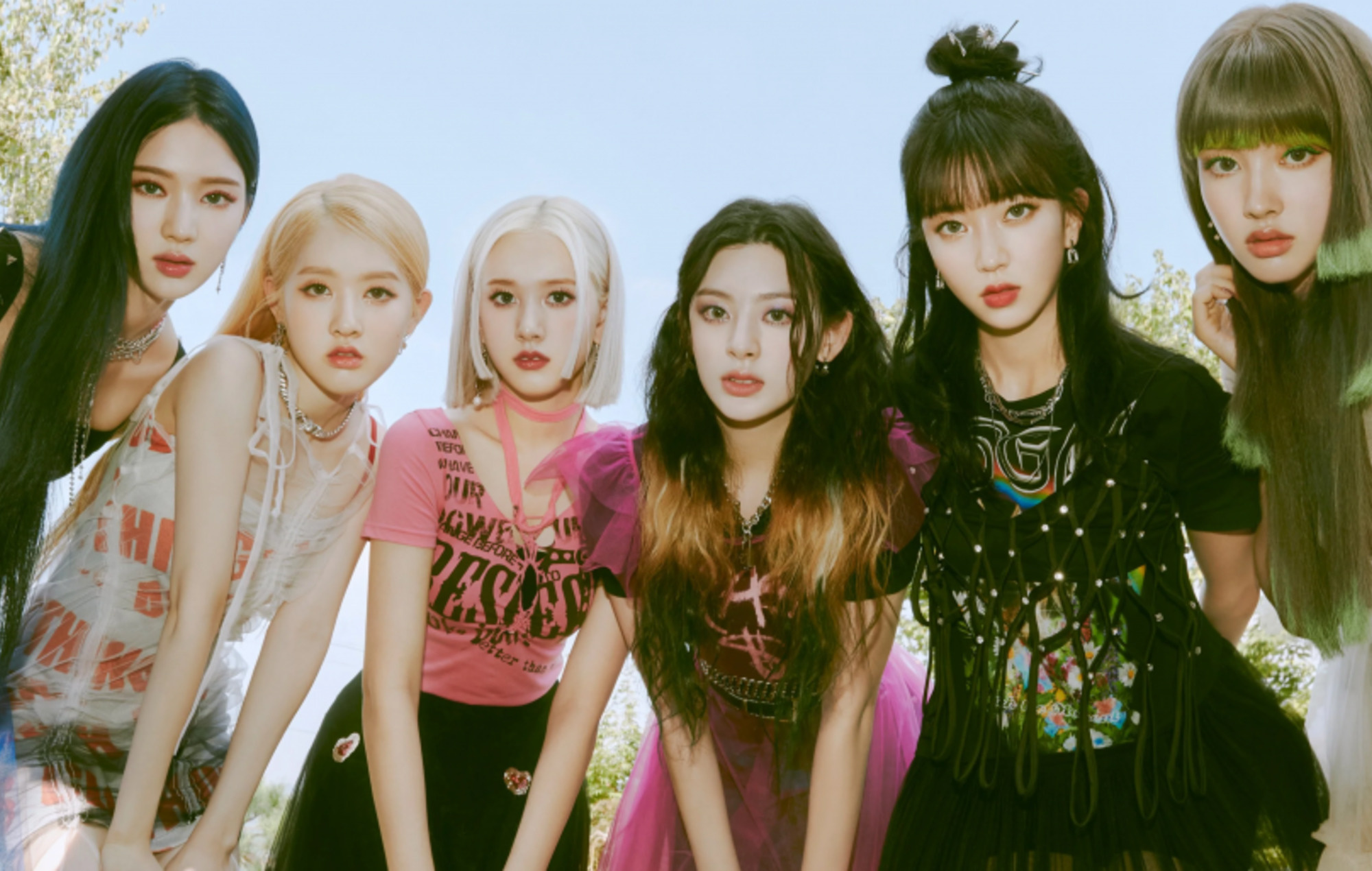 STAYC, K-pop debut, Stereotype defiance, 2000x1270 HD Desktop
