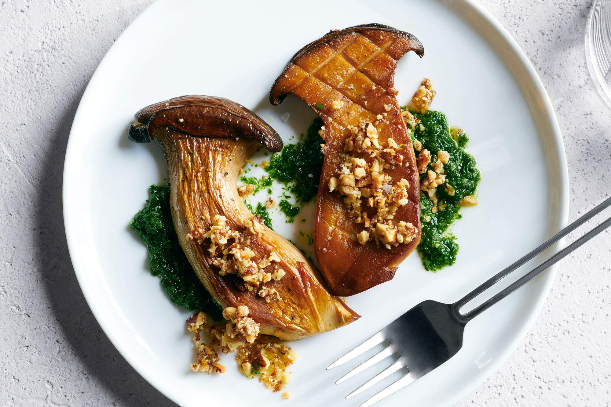 King oyster mushroom, Tasty steaks, Flavorful pesto, Gourmet dish, 2000x1340 HD Desktop