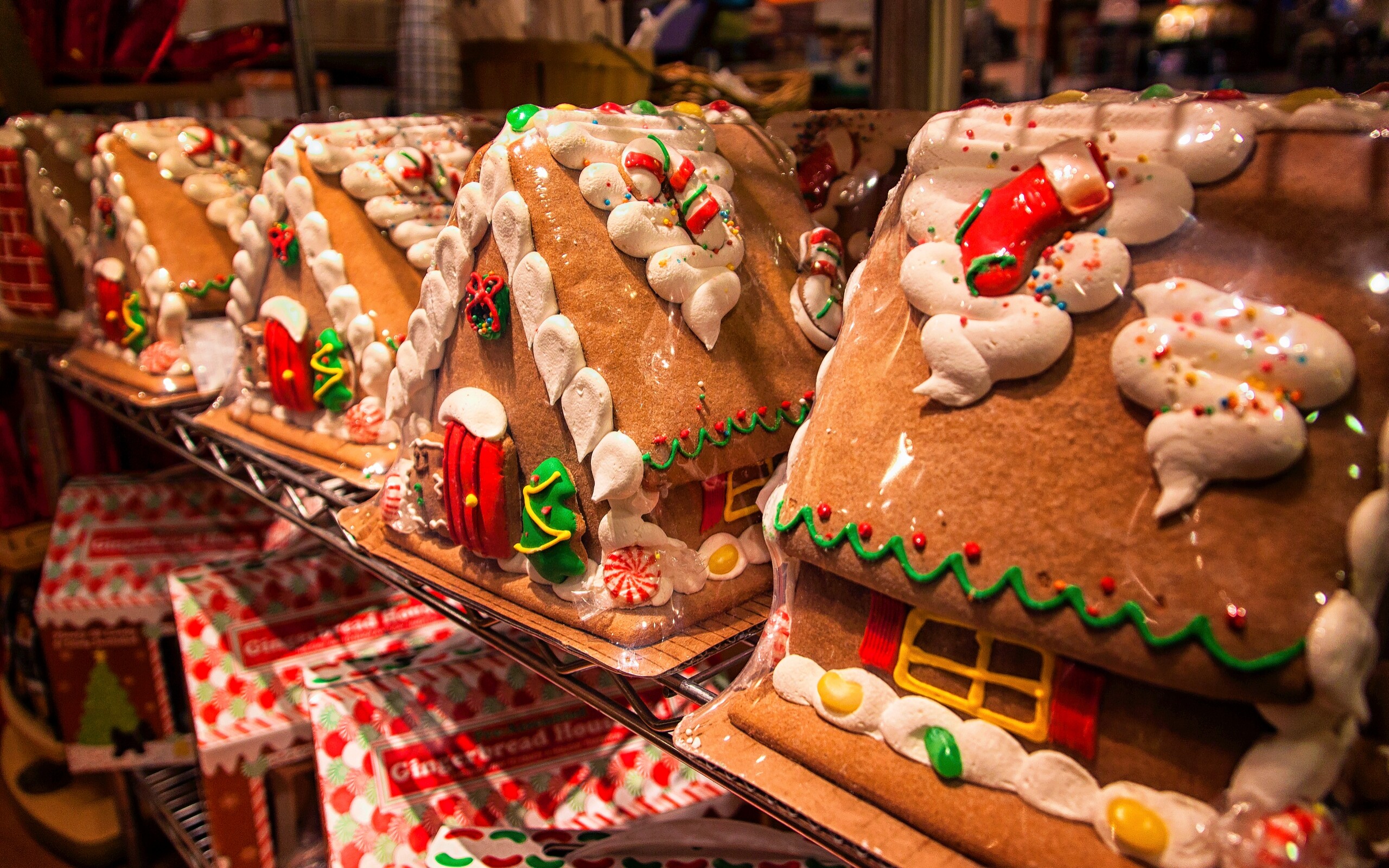 Gingerbread HD wallpapers, Sweet treats, Delicious details, Festive colors, 2560x1600 HD Desktop