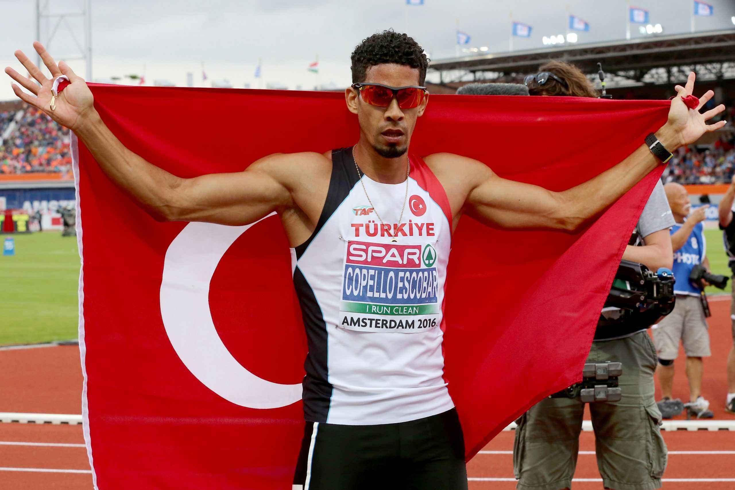 Yasmani Copello Escobar, Gold medalist, Turkish triumph, Sporting excellence, 2560x1710 HD Desktop