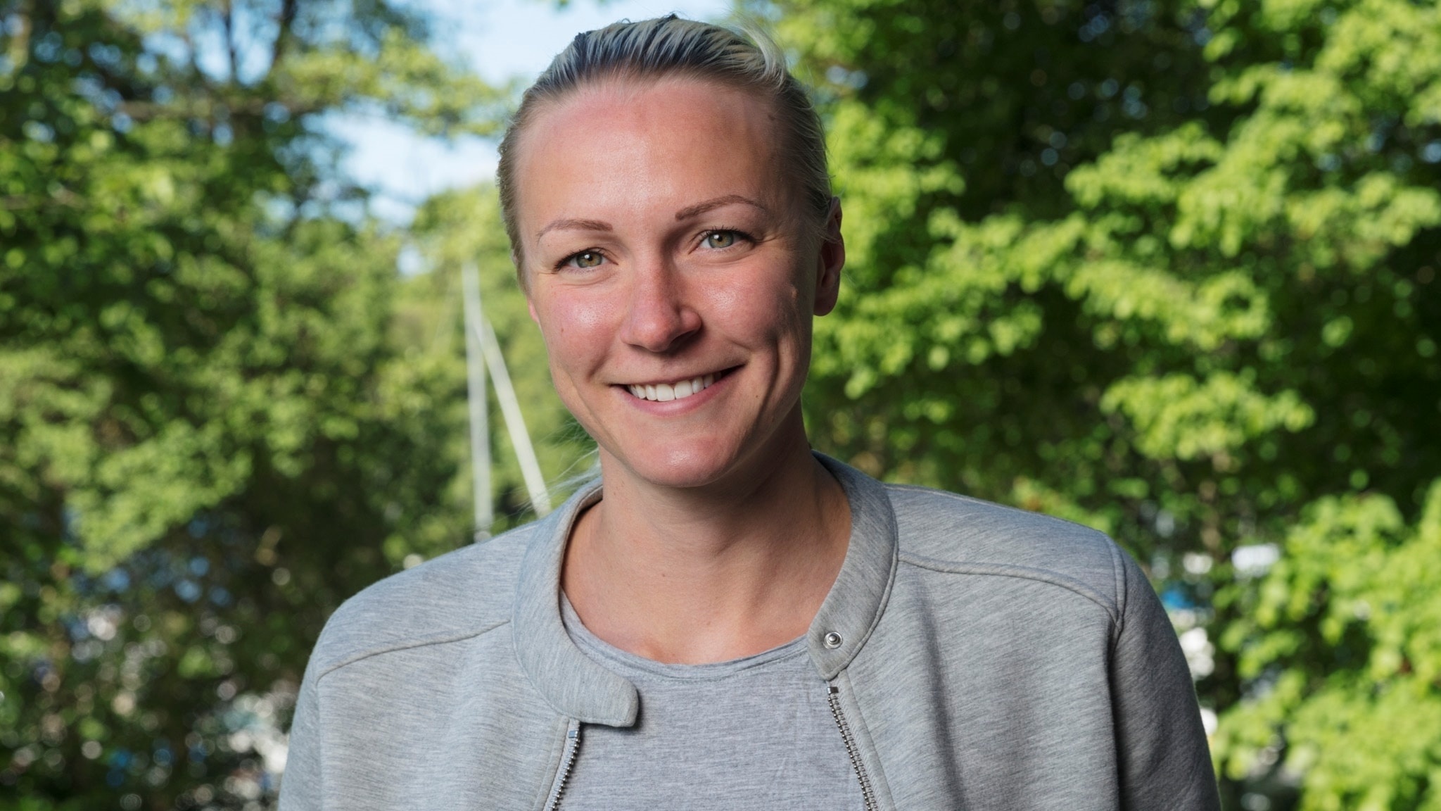 Sarah Sjostrom interview, Radio program, Swedish swimming, Dual-season athlete, 2050x1160 HD Desktop