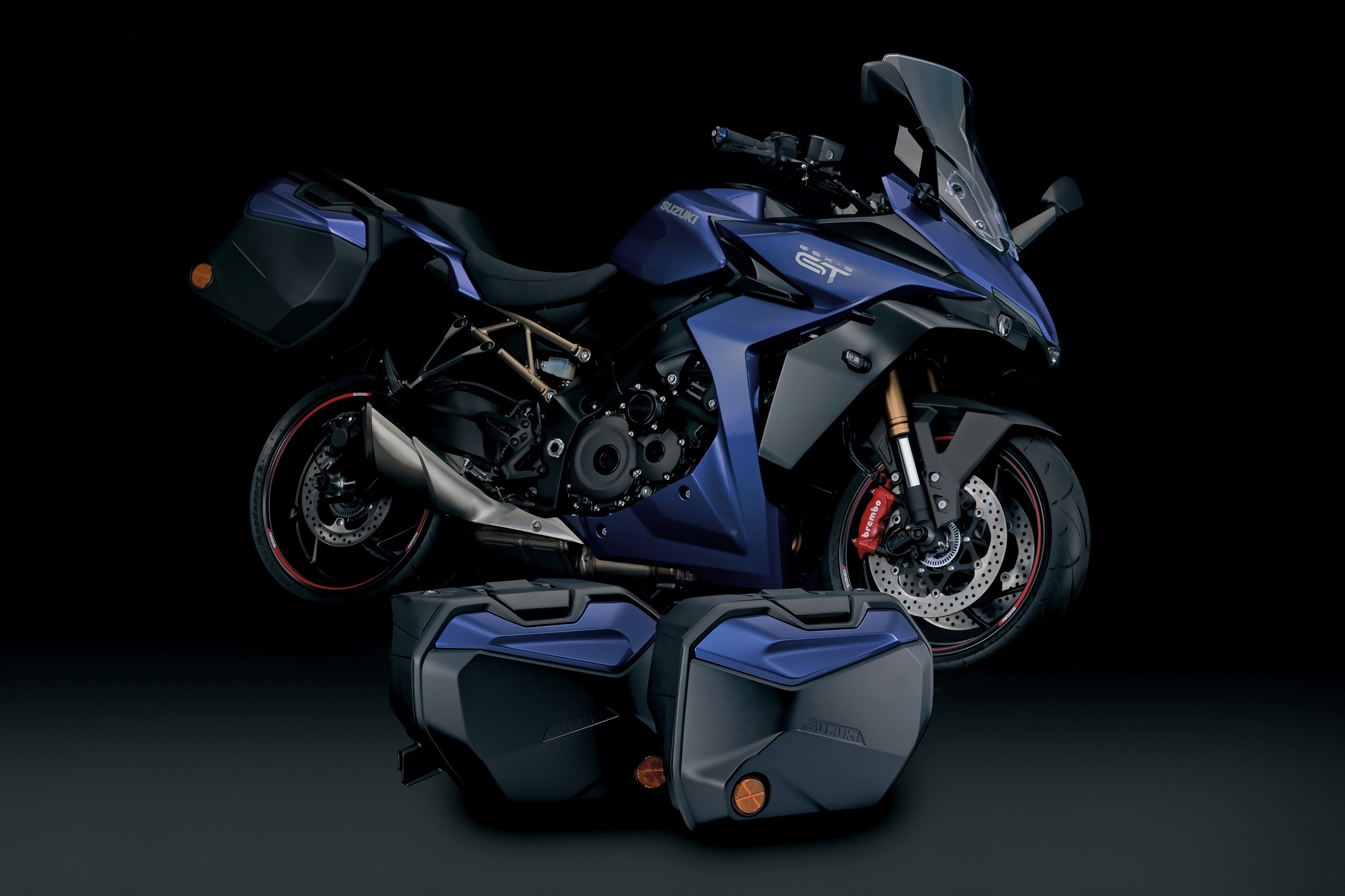 Accessories, Suzuki GSX-S1000GT Wallpaper, 2400x1600 HD Desktop