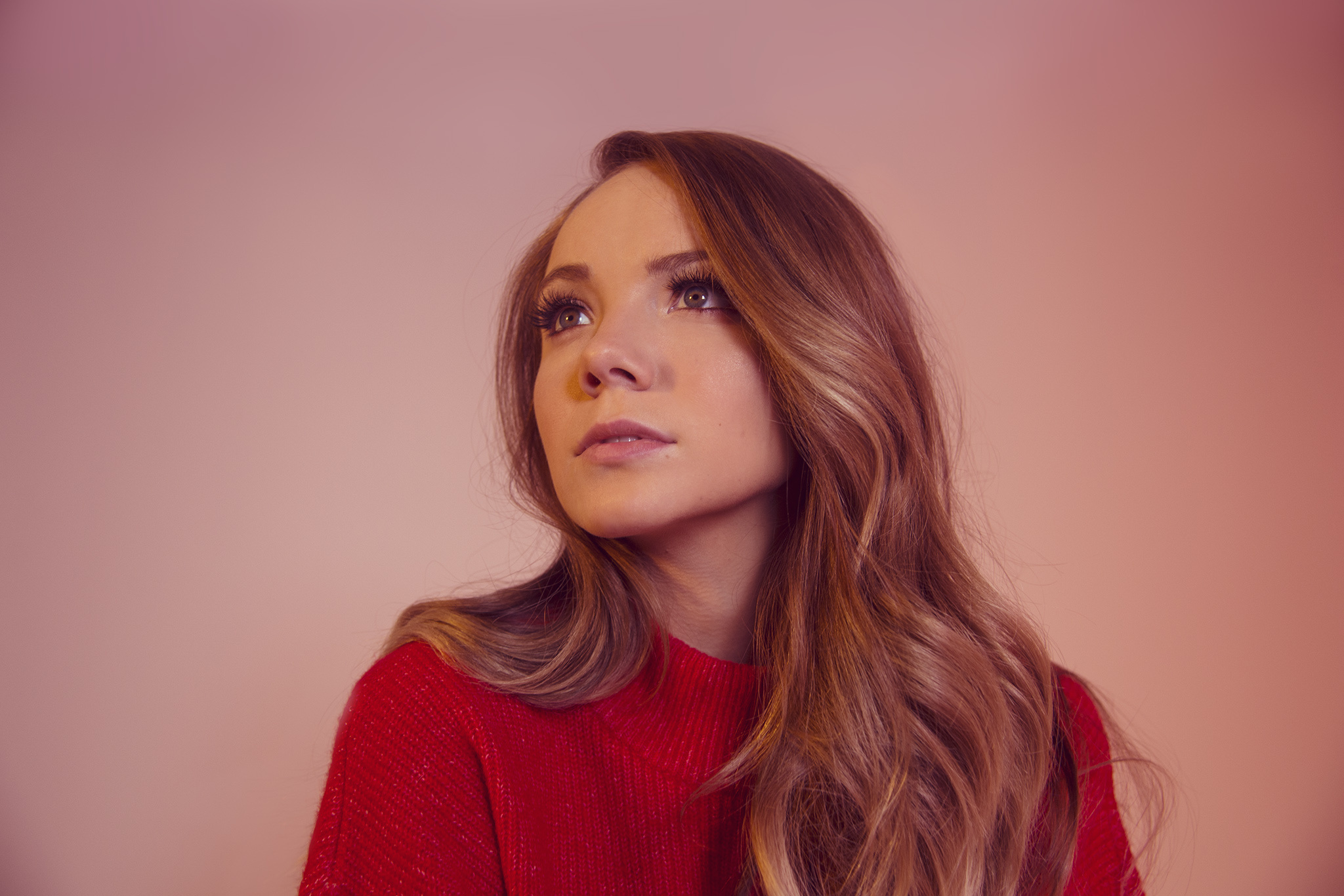 Danielle Bradbery, Maturity and range, WWD, 2050x1370 HD Desktop