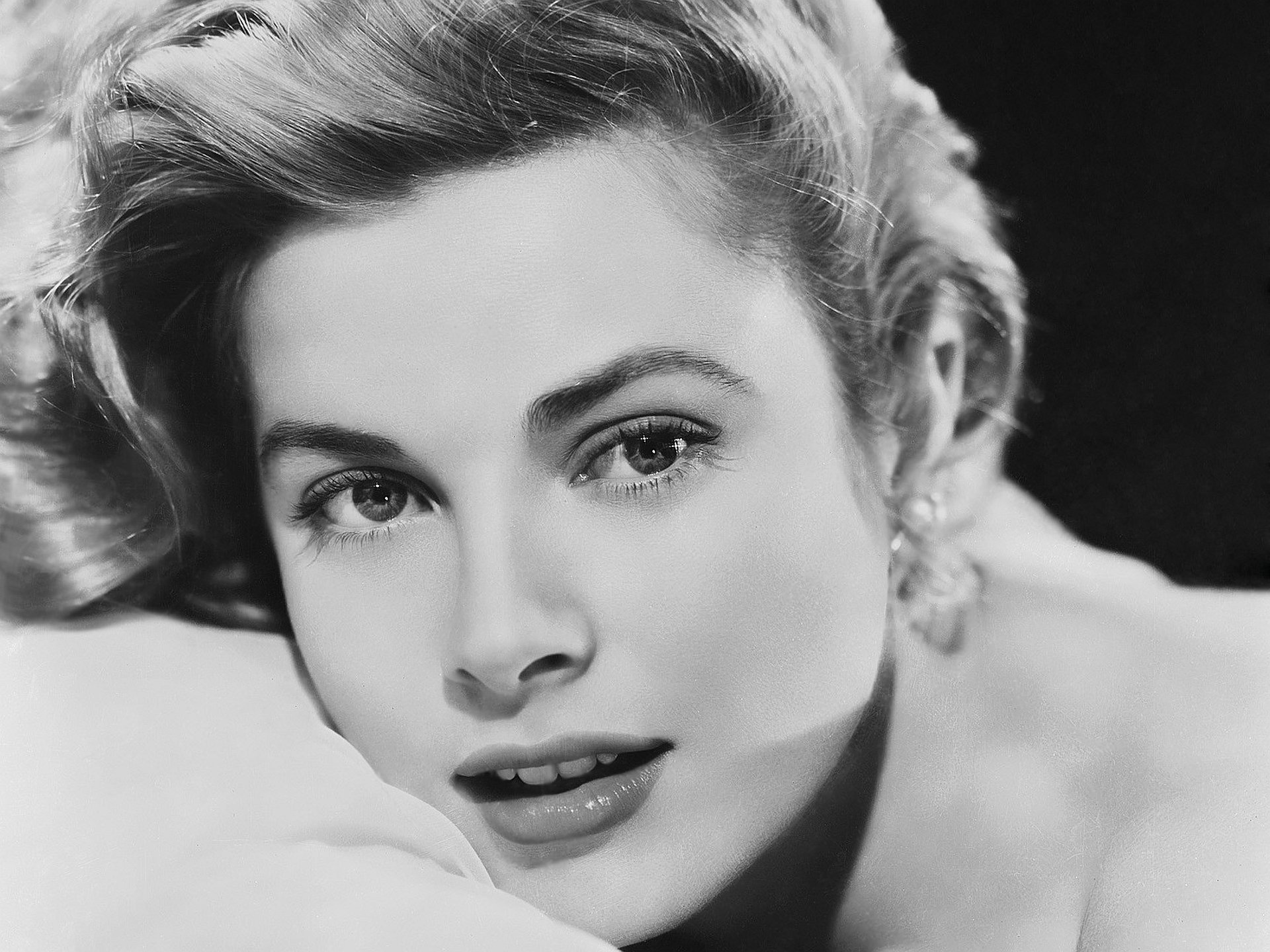 Grace Kelly, HD wallpapers, Timeless beauty, Iconic actress, 1920x1440 HD Desktop