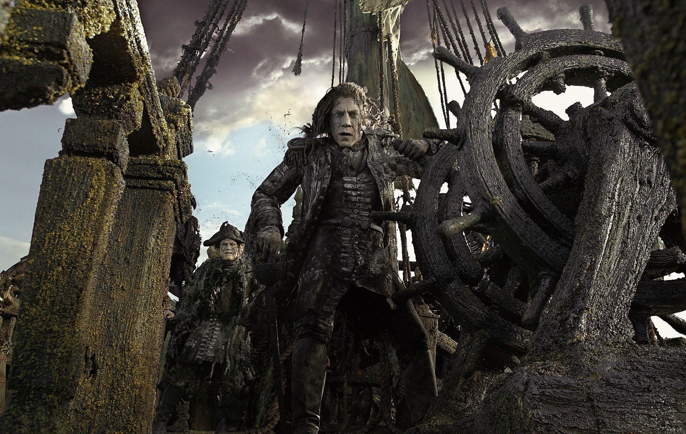 Captain Salazar, Javier Bardem, Sinister antagonist, Pirate battle, 2330x1470 HD Desktop