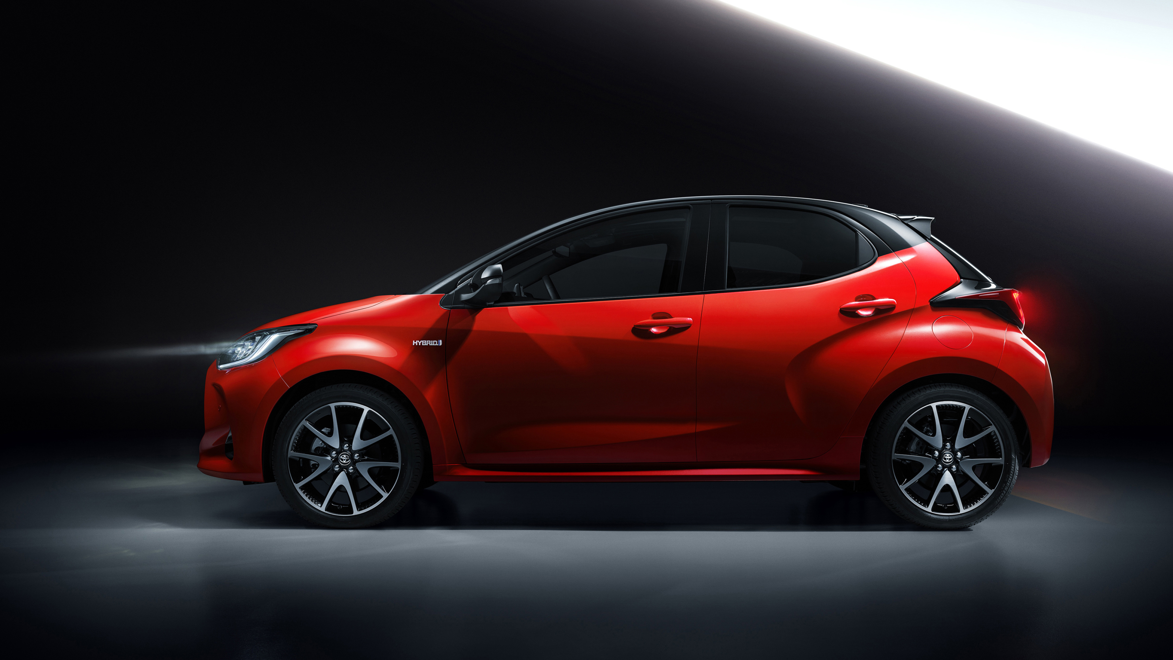 Toyota Yaris, Hybrid 2020, Enhanced efficiency, Eco-friendly driving, 3840x2160 4K Desktop