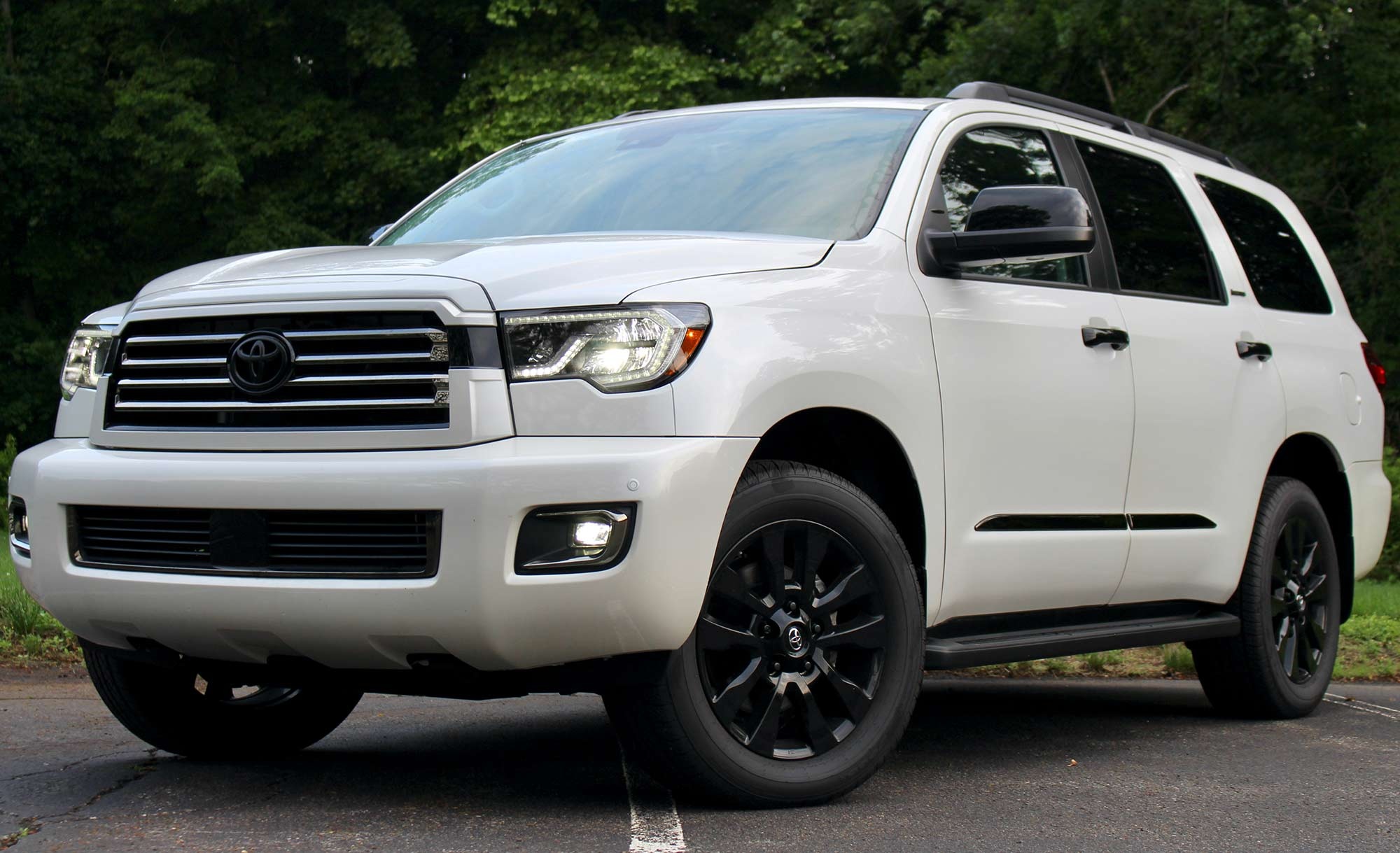 Toyota Sequoia, 2021 model, Expert review, Impressive specifications, 2000x1220 HD Desktop