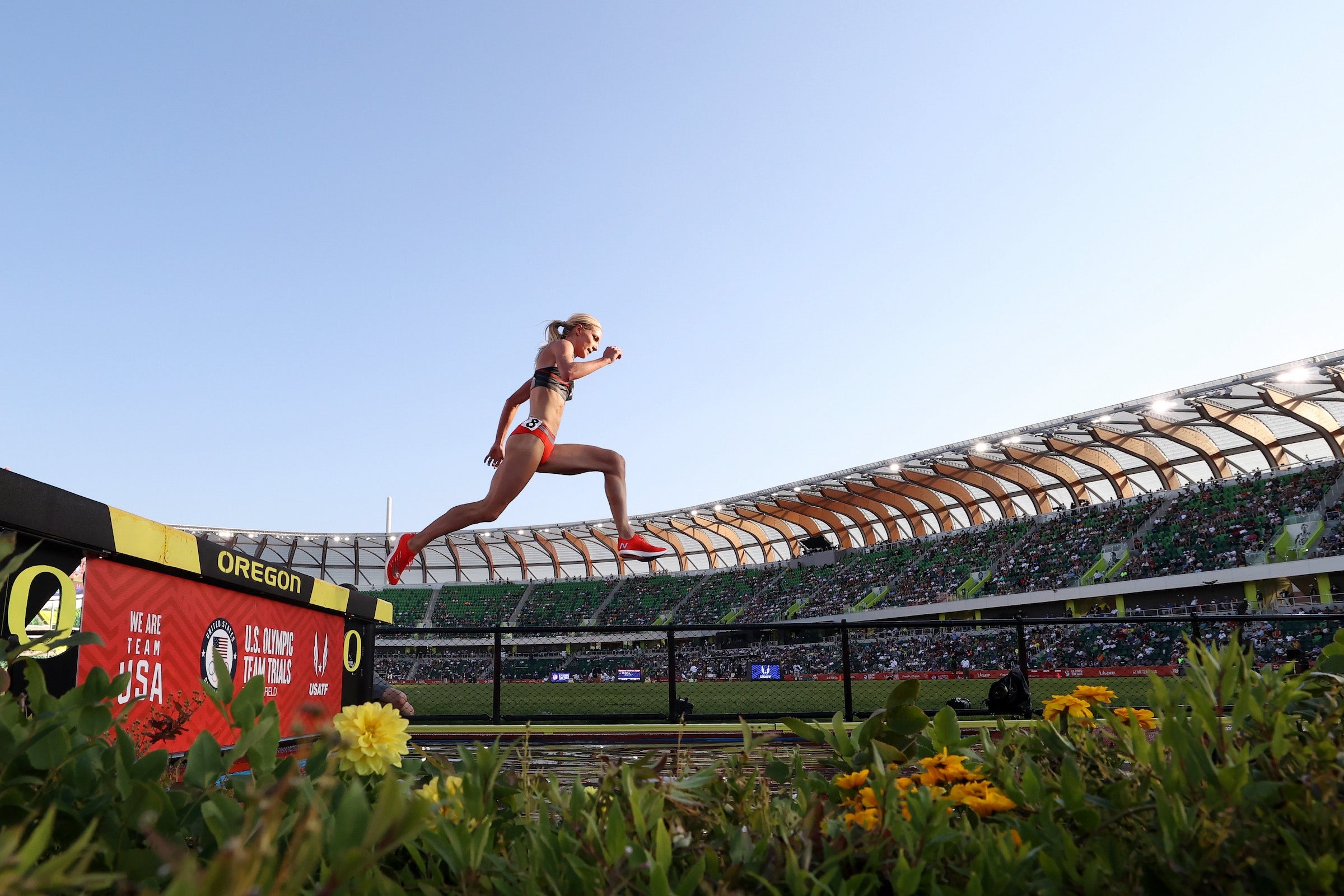 Hayward Field, Emma Coburn Wallpaper, 2400x1600 HD Desktop