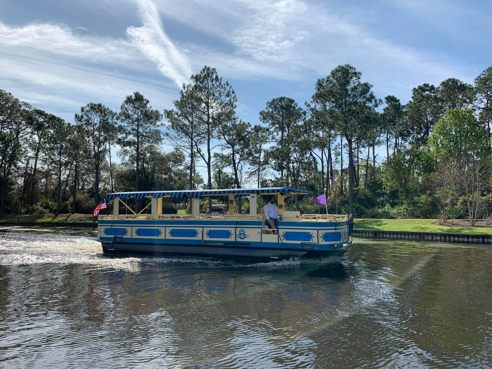 Water taxis, Disney, Stockpiling Momscent, 2050x1540 HD Desktop