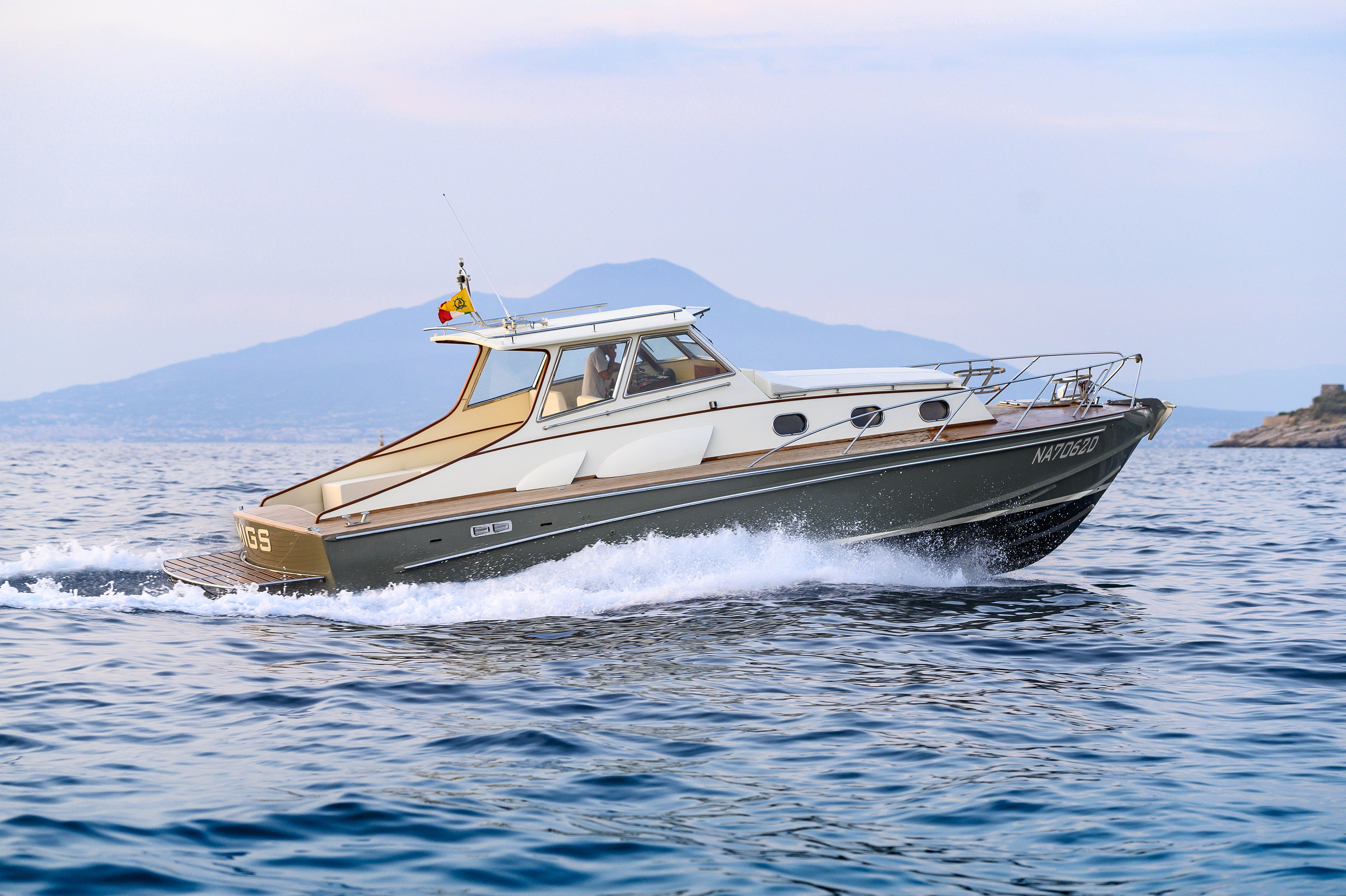 Navaltecnica Speranza 40, Motor boat, Italy, Hire, 3000x2000 HD Desktop