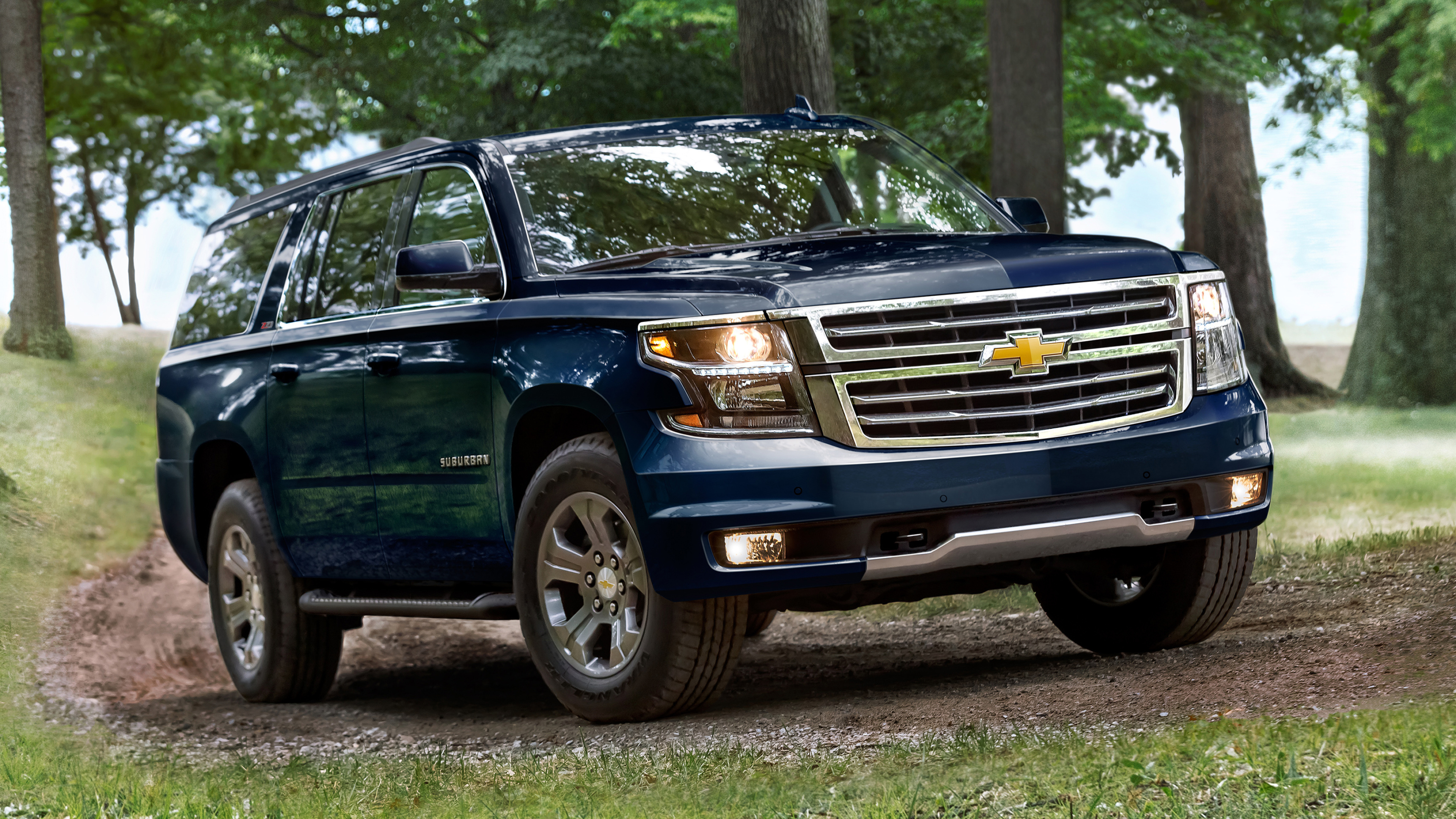 Chevrolet Suburban, Spacious interior, Powerful performance, Luxury SUV, 3840x2160 4K Desktop