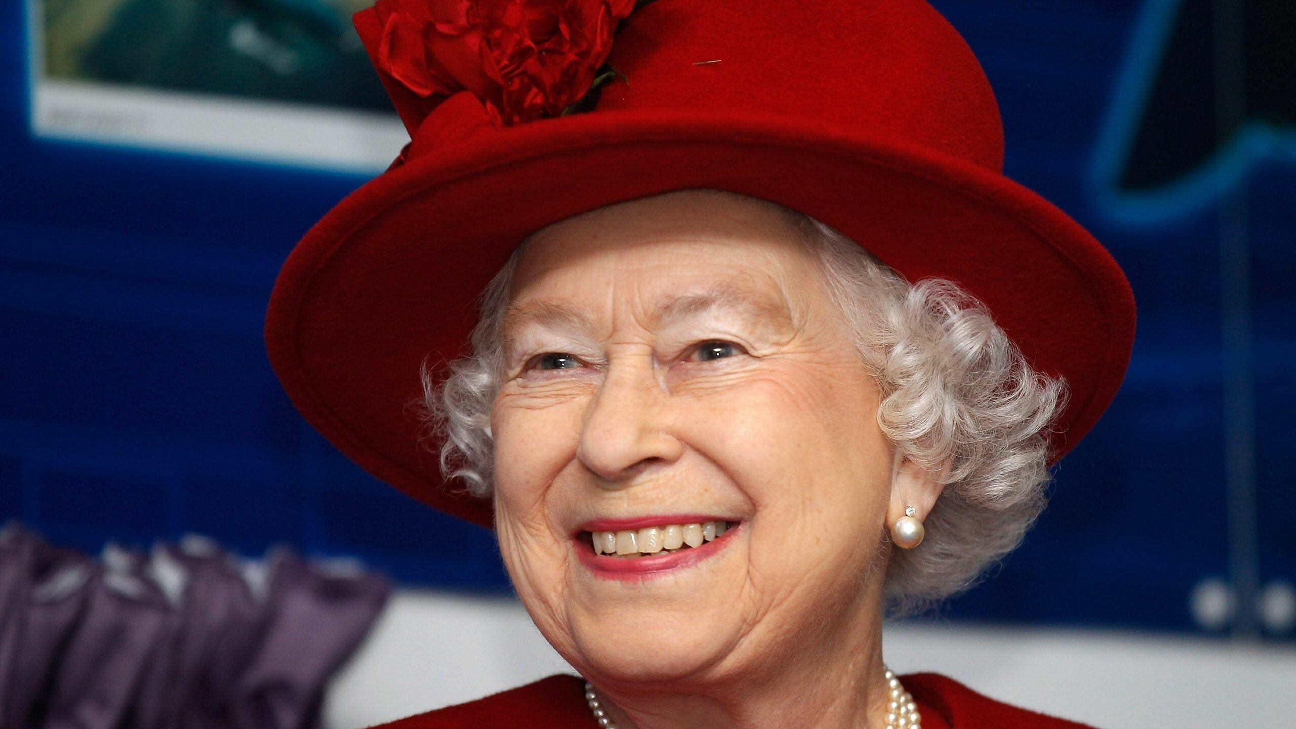 Elizabeth II (Celebs), Queen Elizabeth's wallpapers, Royal heritage, Majestic ruler, 2560x1440 HD Desktop