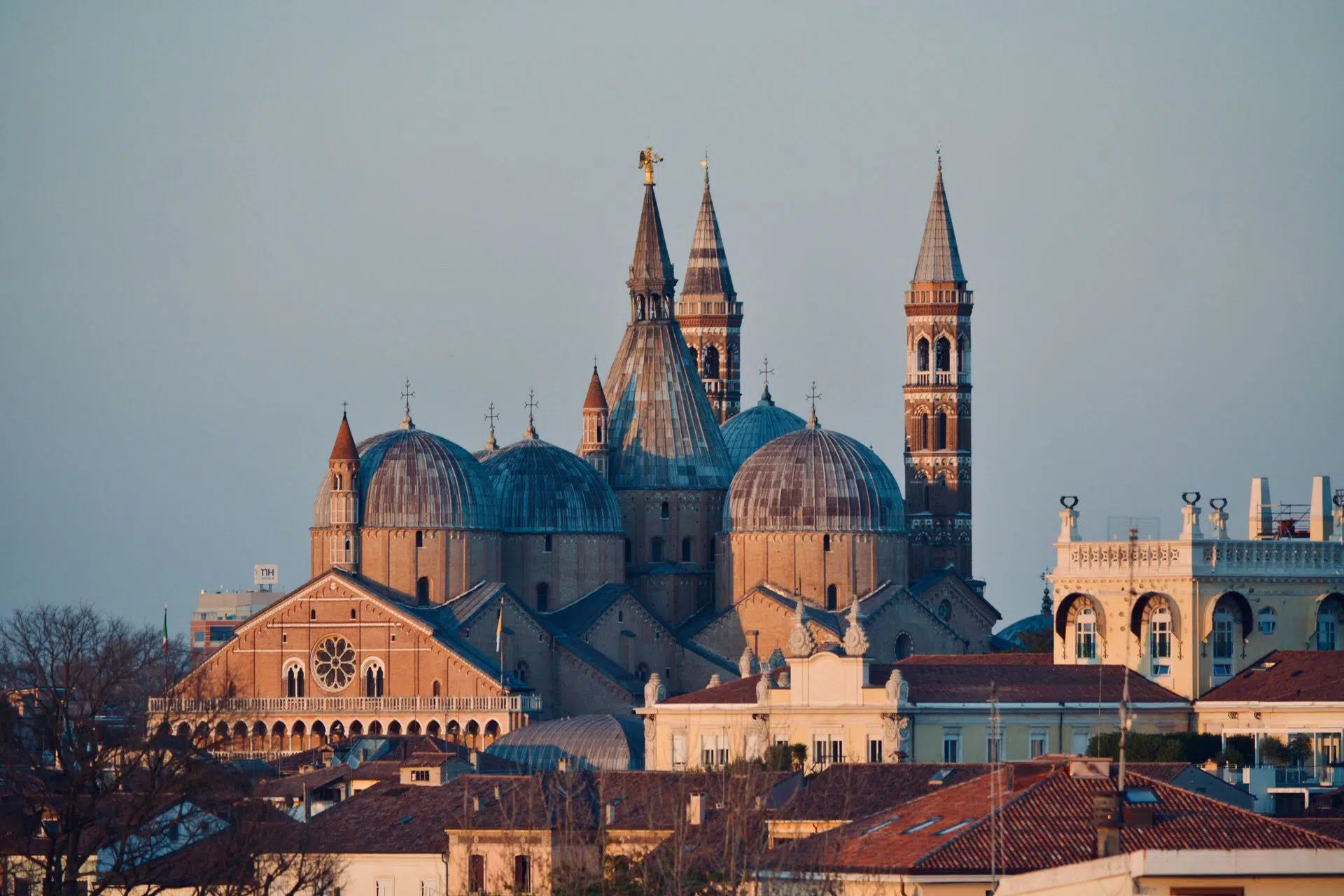 Padua, Italy travels, Cultural hub, Artistic wonders, 1920x1280 HD Desktop