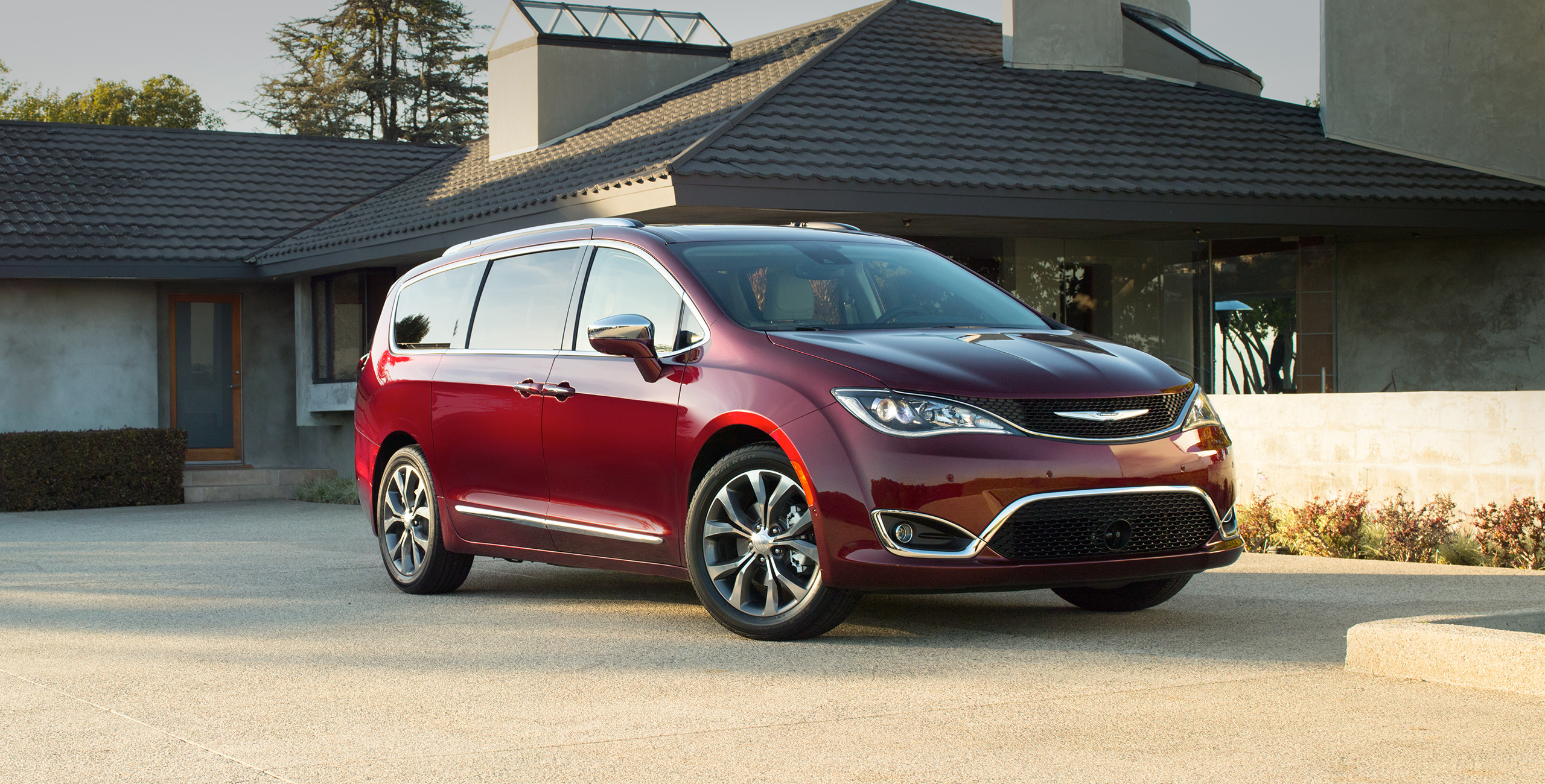 2016 Model, Chrysler Pacifica Wallpaper, 2560x1300 HD Desktop