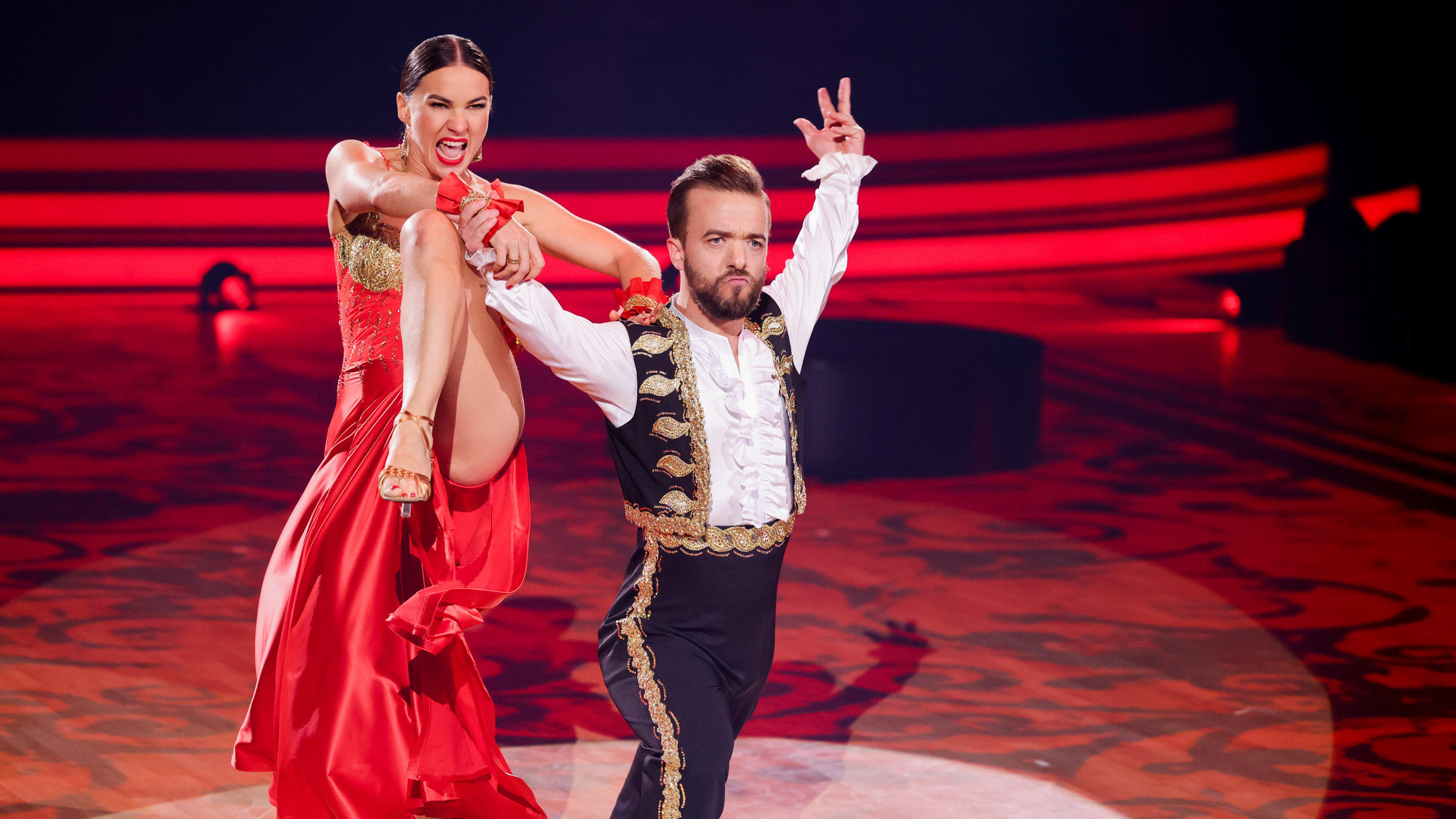 Pasodoble, Let's Dance 2022, Mathias Mester, Renata Lusin, 3000x1690 HD Desktop