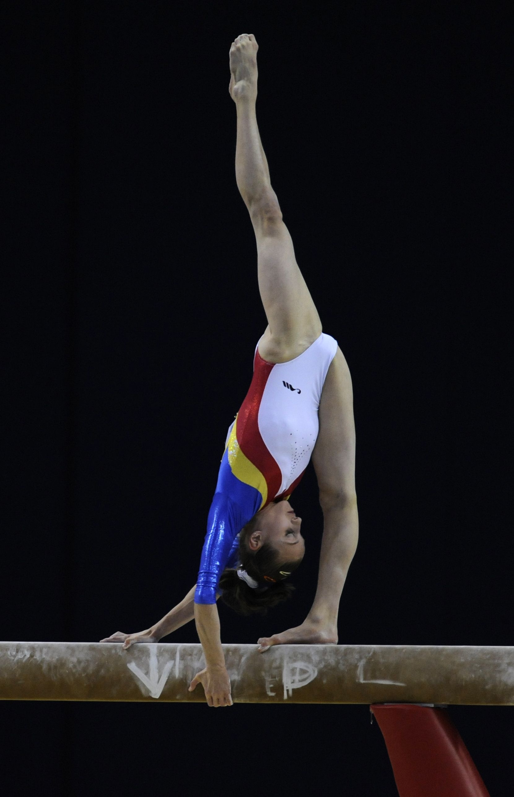 Ana Porgras, Acrobatic Sports Wallpaper, 1660x2580 HD Phone