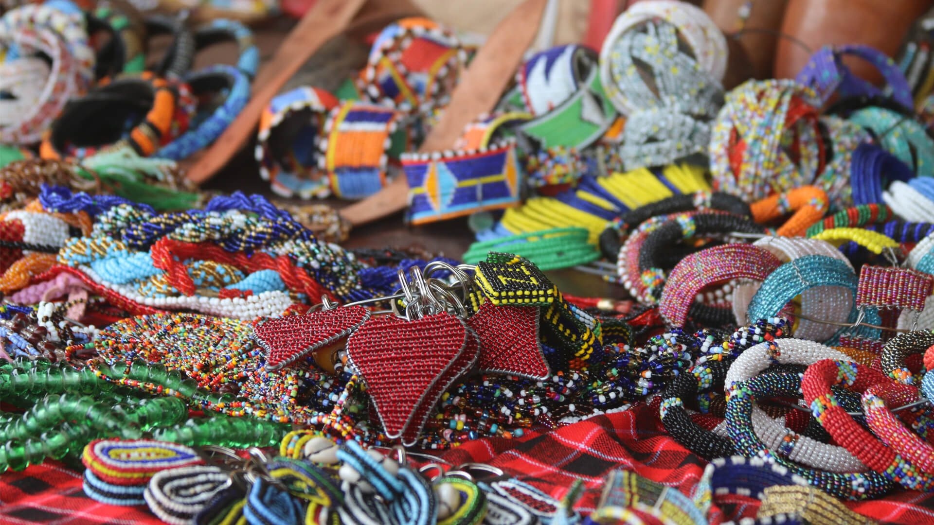 Beadwork, Strength story, Bateleur blog, And Beyond, 1920x1080 Full HD Desktop