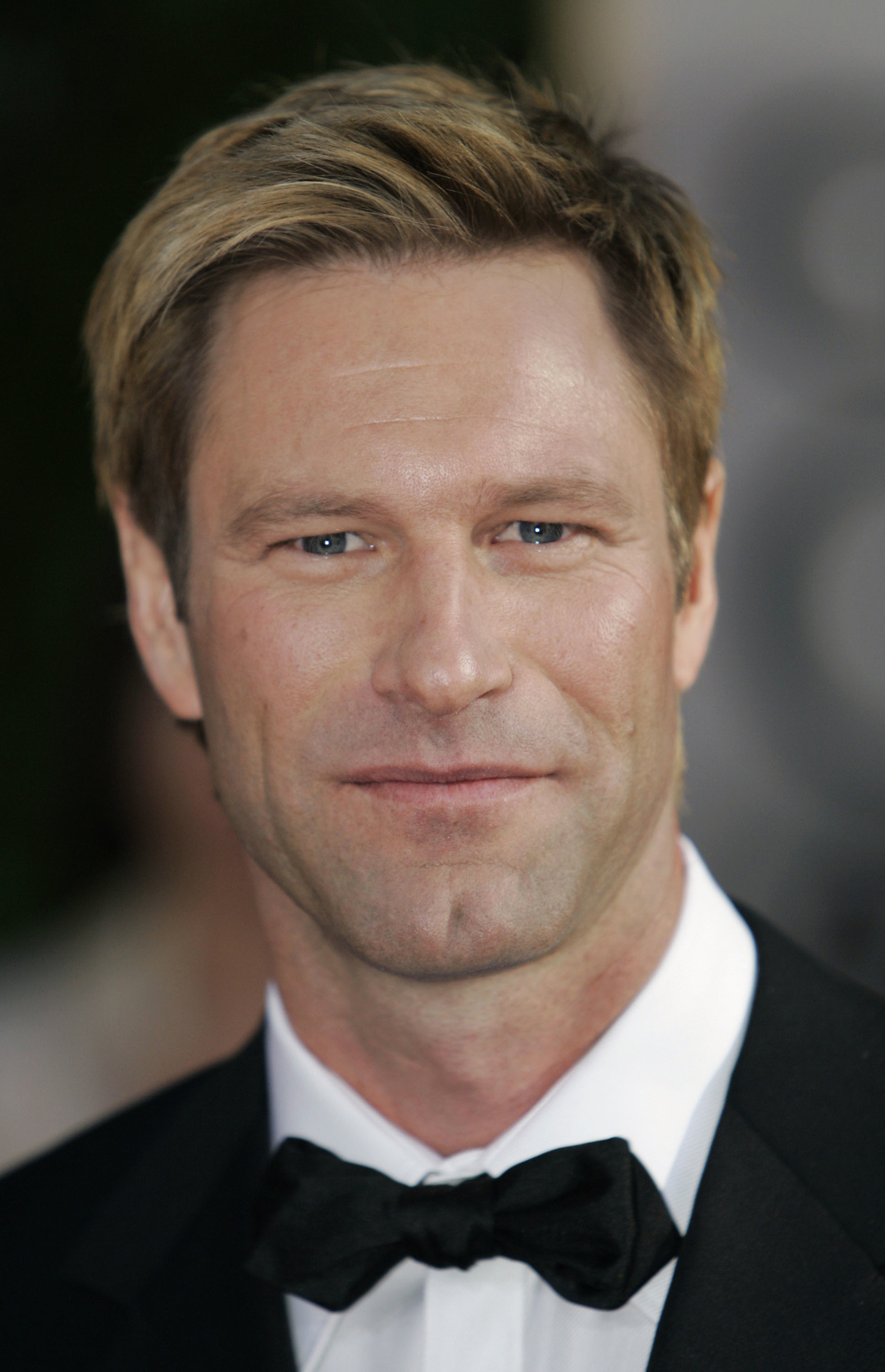 Celebrity actor, Aaron Eckhart, Movie star, High-resolution, 1750x2700 HD Phone