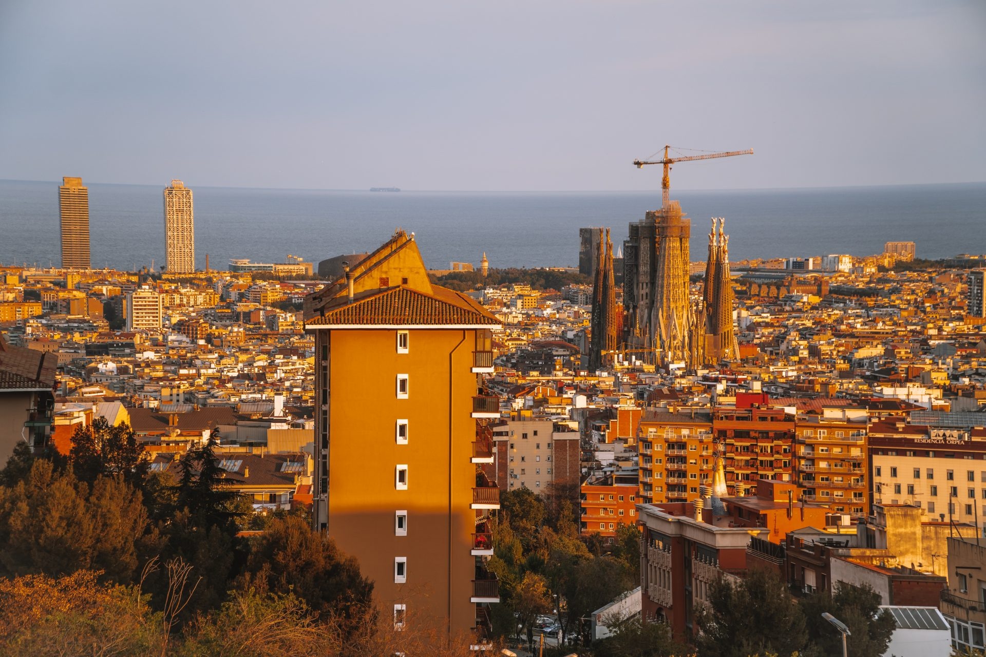 Complete Barcelona digital nomad guide, Nomad lifestyle, City tips, Jack Roaming, 1920x1280 HD Desktop