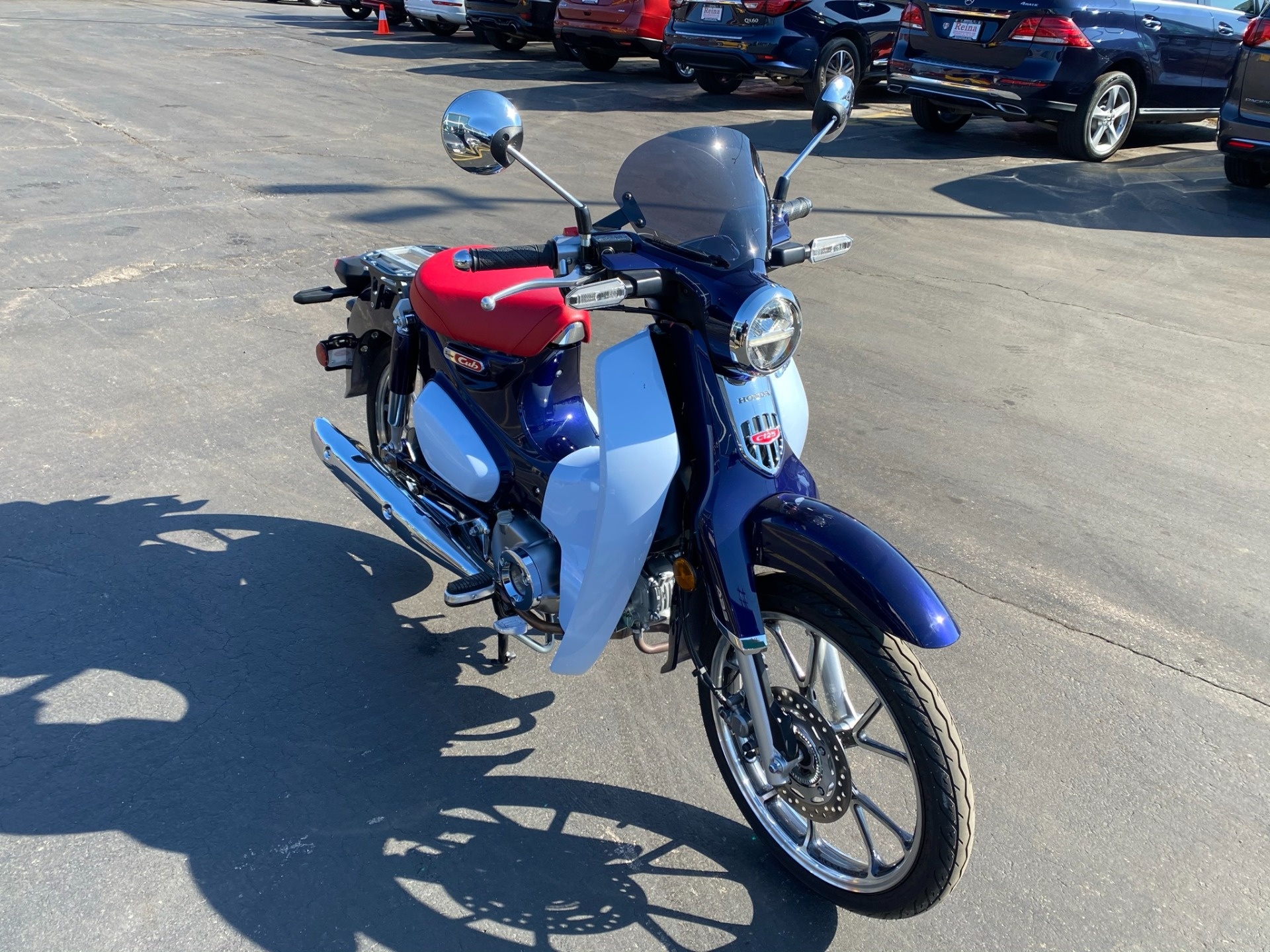 2019 Model, Honda Super Cub Wallpaper, 1920x1440 HD Desktop
