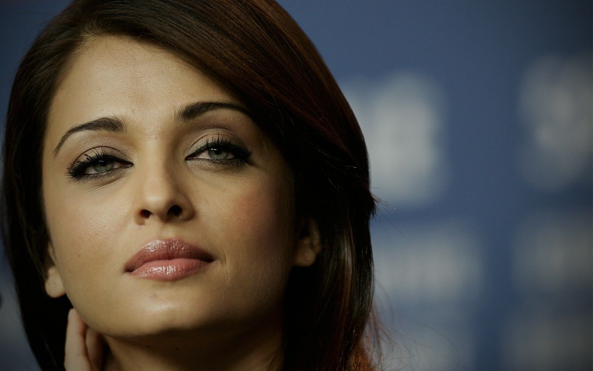 Aishwarya Rai, Face close-up, Striking wallpaper, Radiant, 1920x1200 HD Desktop