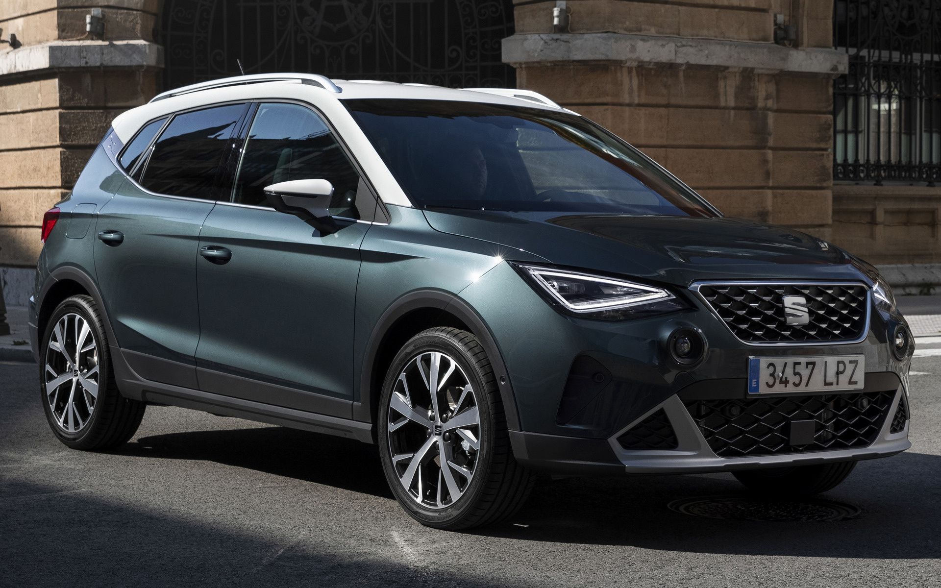 Seat Arona, Compact crossover, Urban agility, Stylish appearance, 1920x1200 HD Desktop