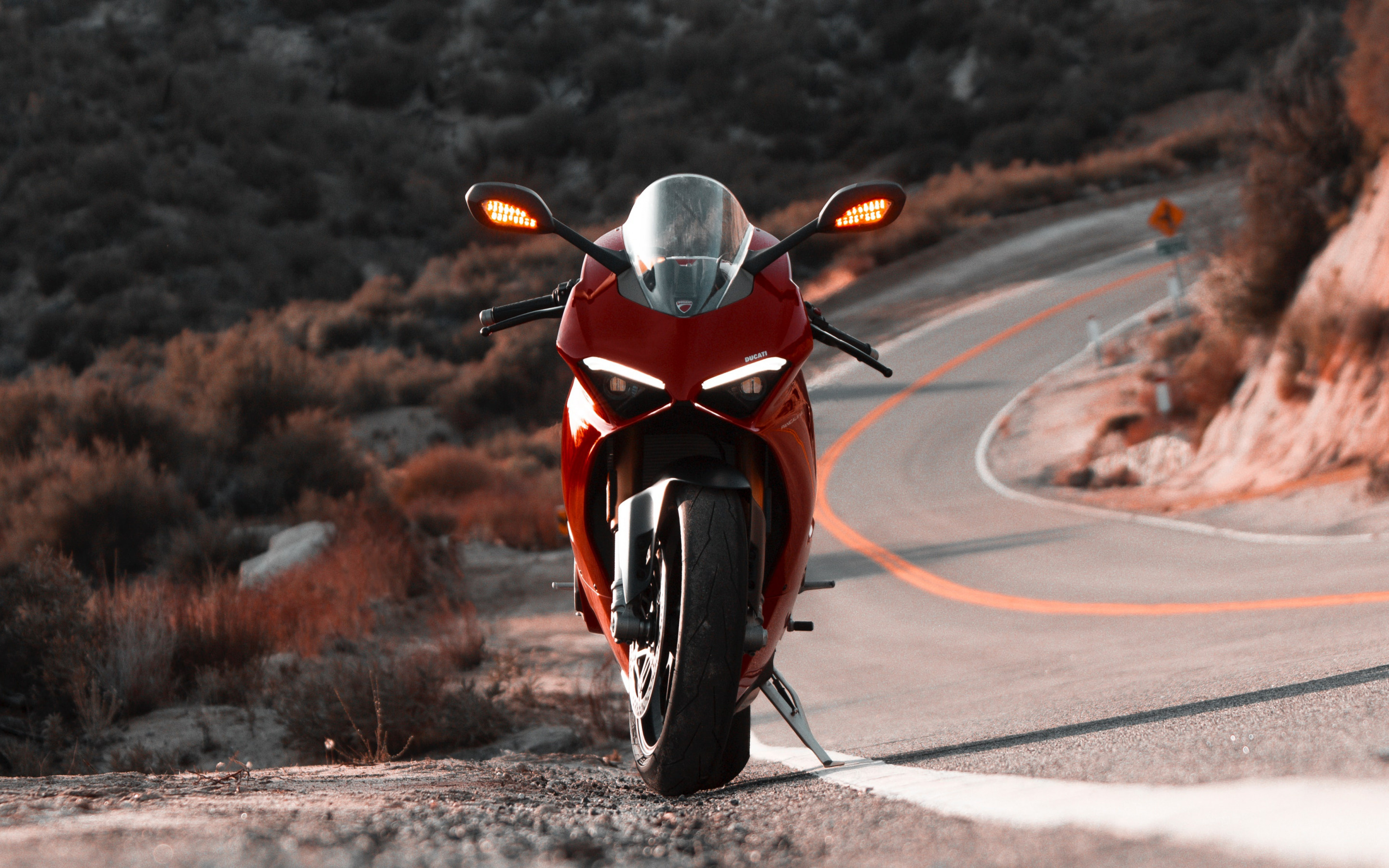 Serpentine, Ducati Panigale V4 Wallpaper, 2880x1800 HD Desktop