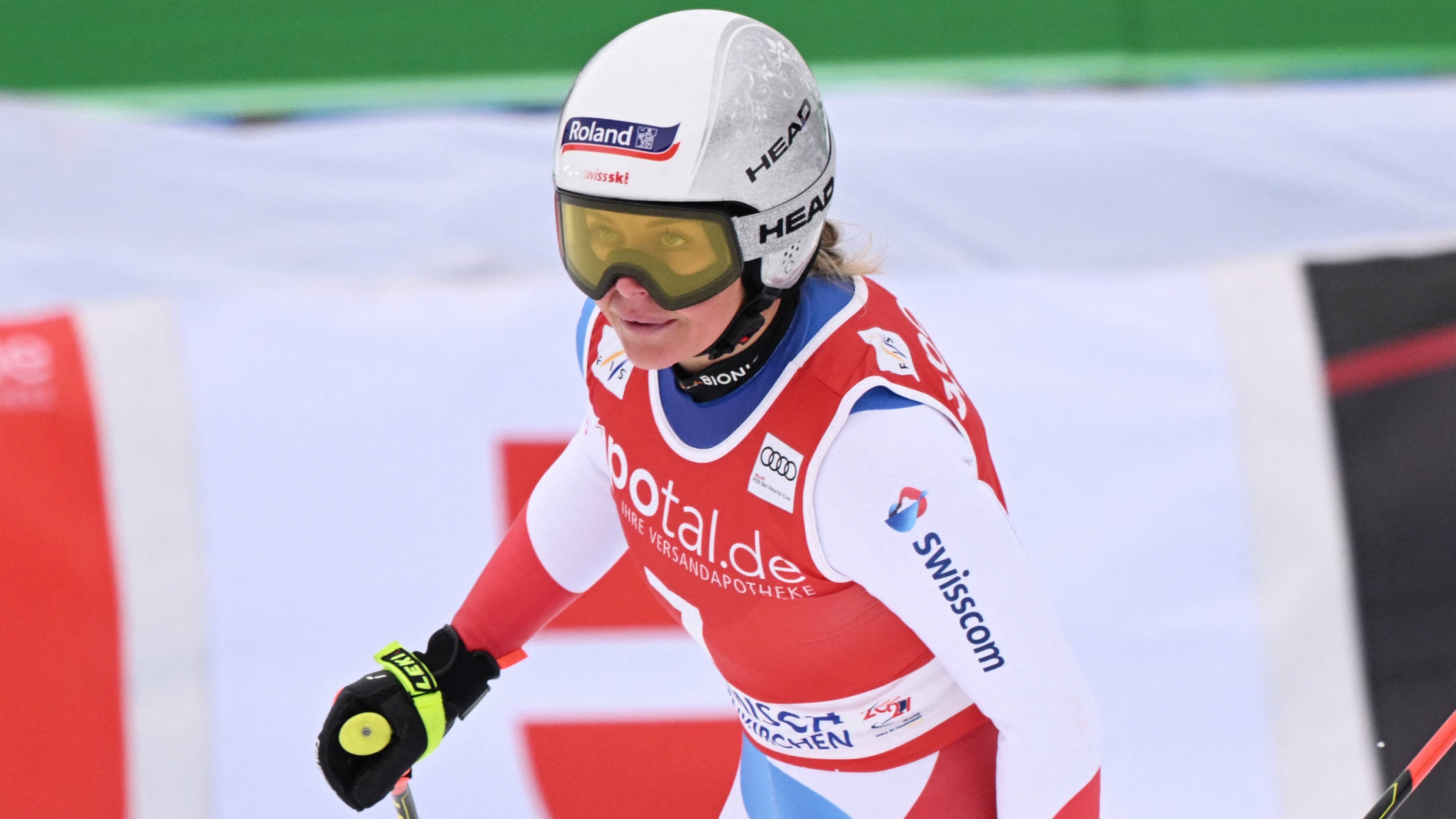 Corinne Suter, Olympic downhill, Surprise victory, Goggia reaction, 3840x2160 4K Desktop