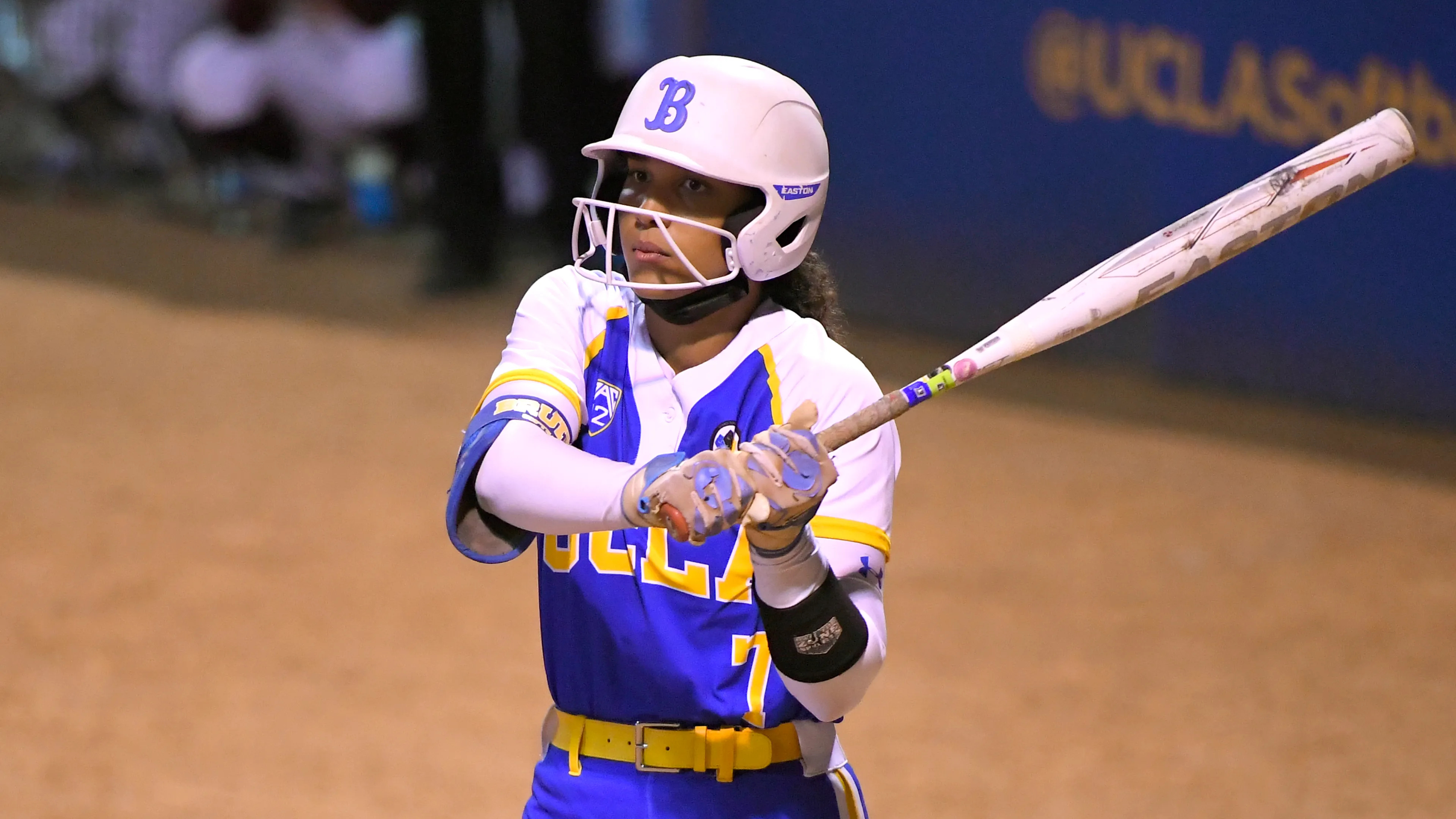 Maya Brady, Softball Wallpaper, 3840x2160 4K Desktop