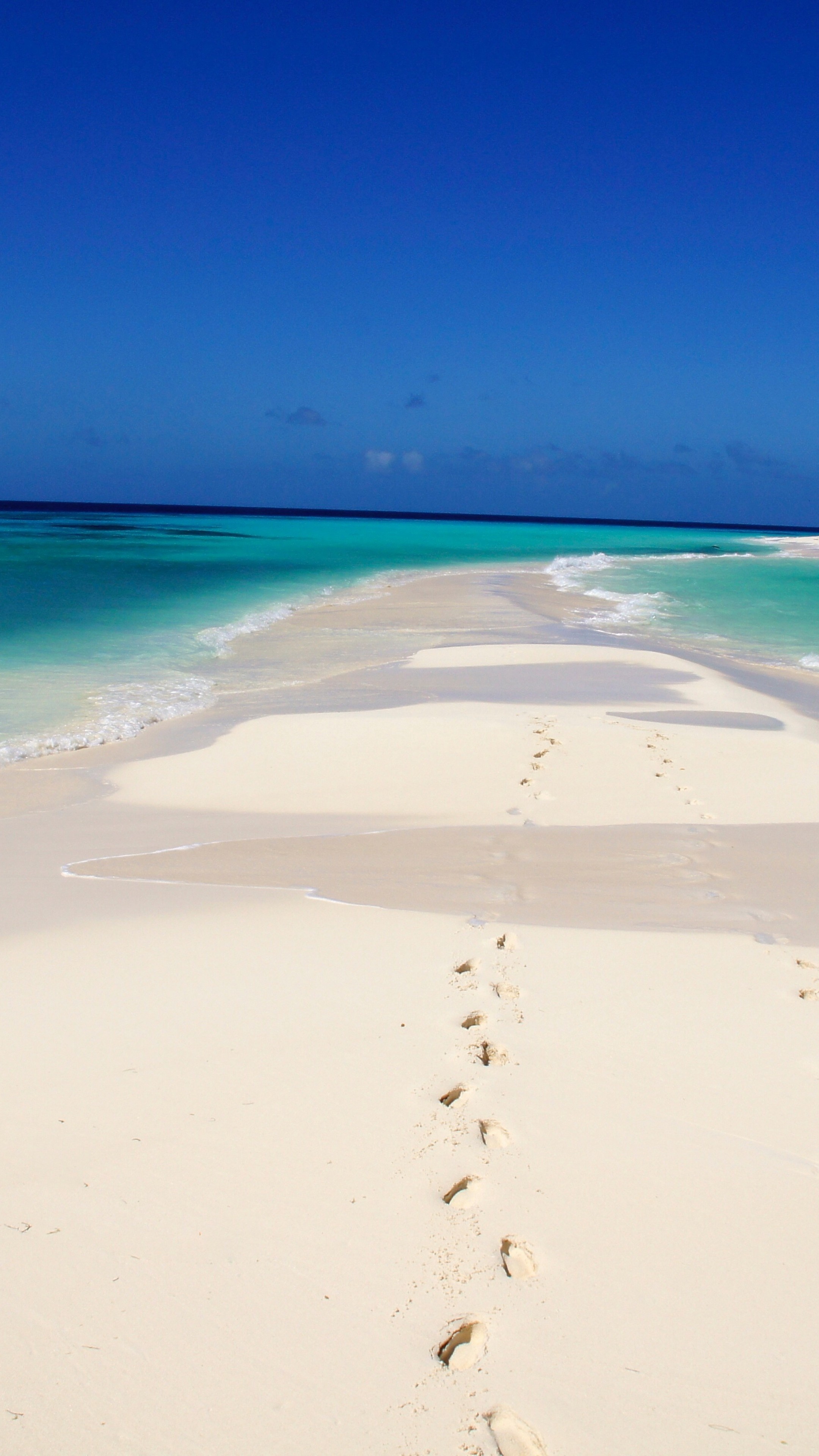 Margarita Island, Cayo de Agua, Los Roques National Park, Best beaches of 2016, 2160x3840 4K Phone