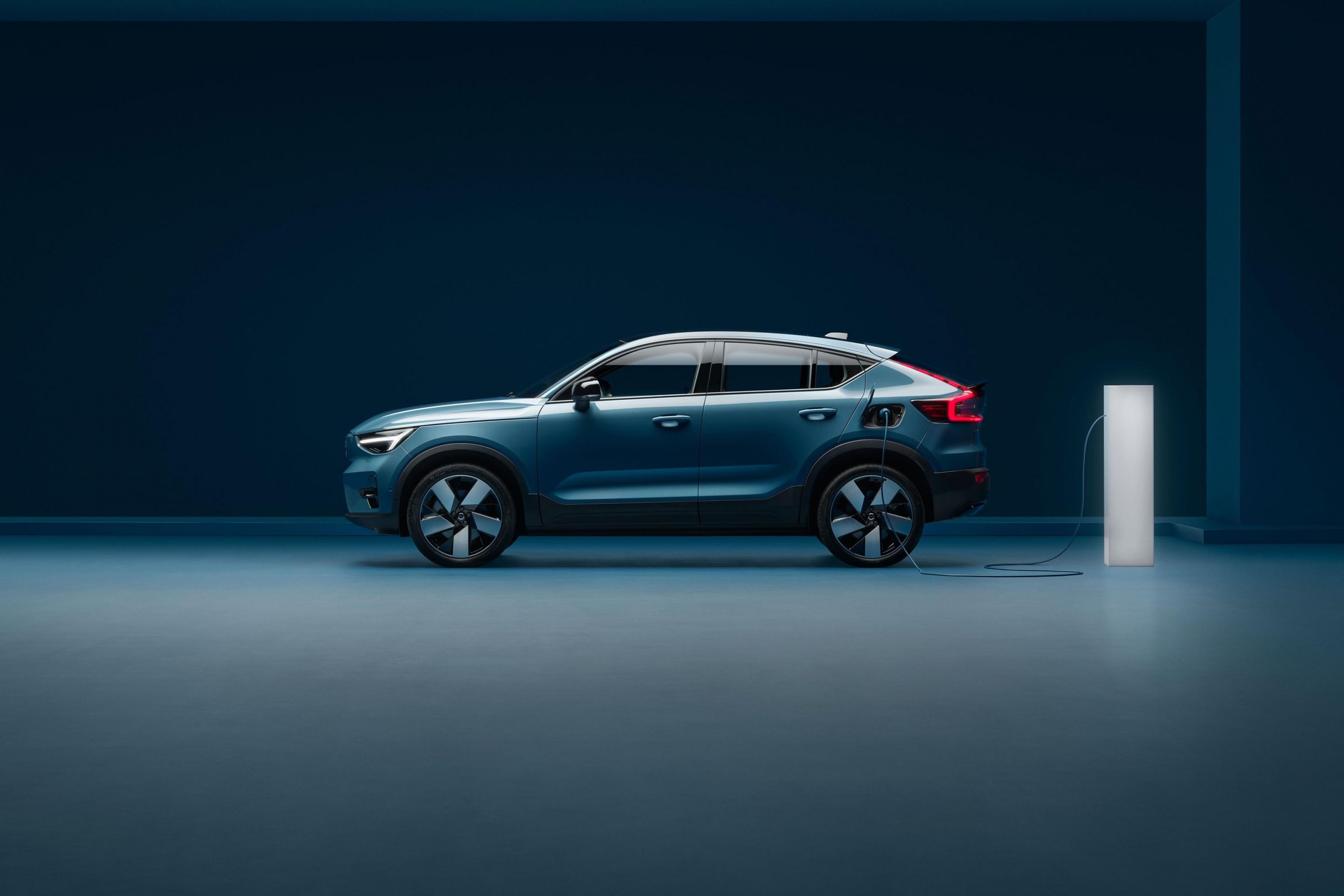 Volvo C40 Recharge, Single motor version, Electric efficiency, Stylish appeal, 3000x2000 HD Desktop