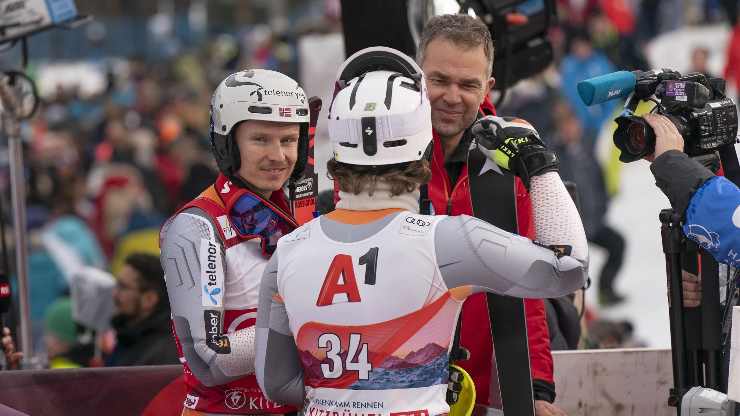 Henrik Kristoffersen, Learning from legends, Comparison with Erling Haaland, 2560x1440 HD Desktop