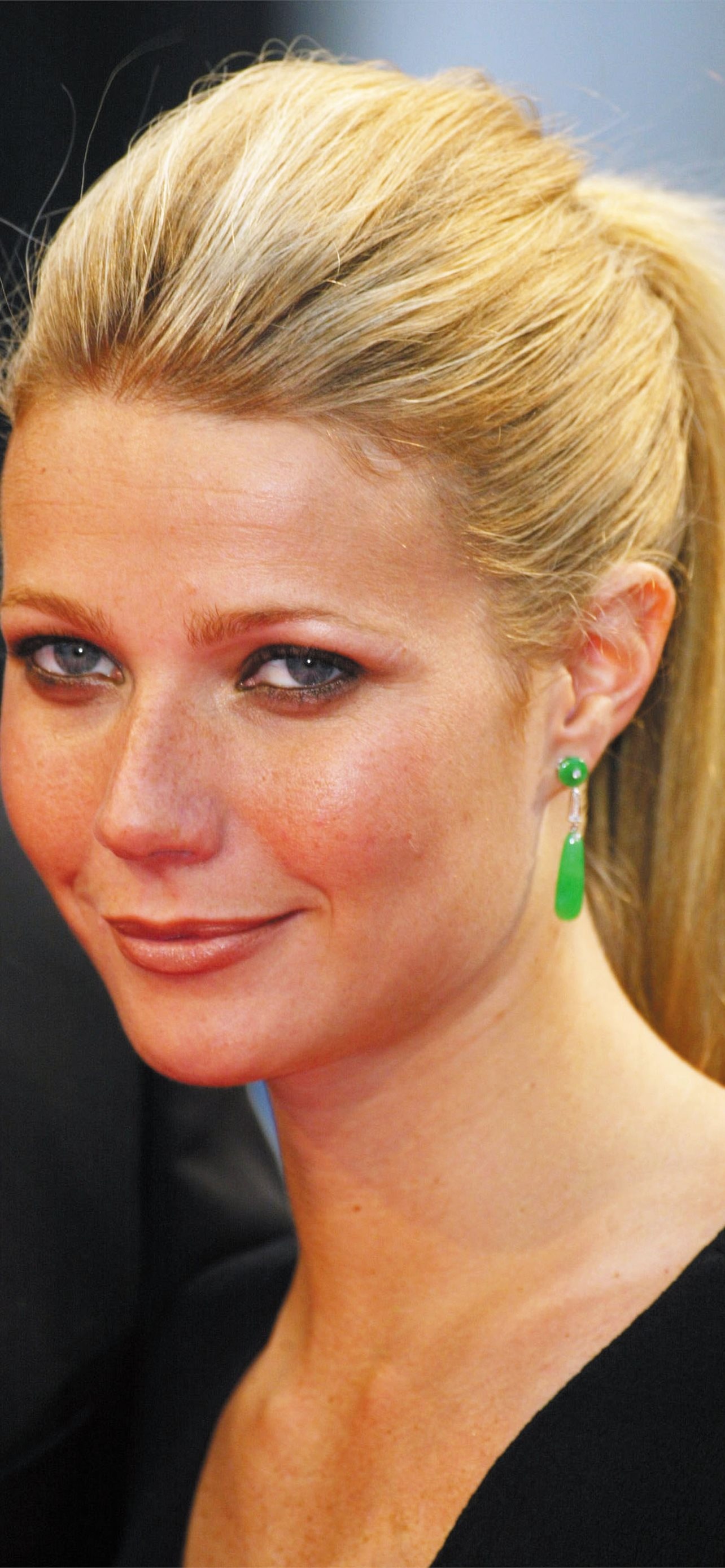 Gwyneth Paltrow Movies, Best iPhone wallpapers, Hollywood beauty, HD quality, 1290x2780 HD Phone