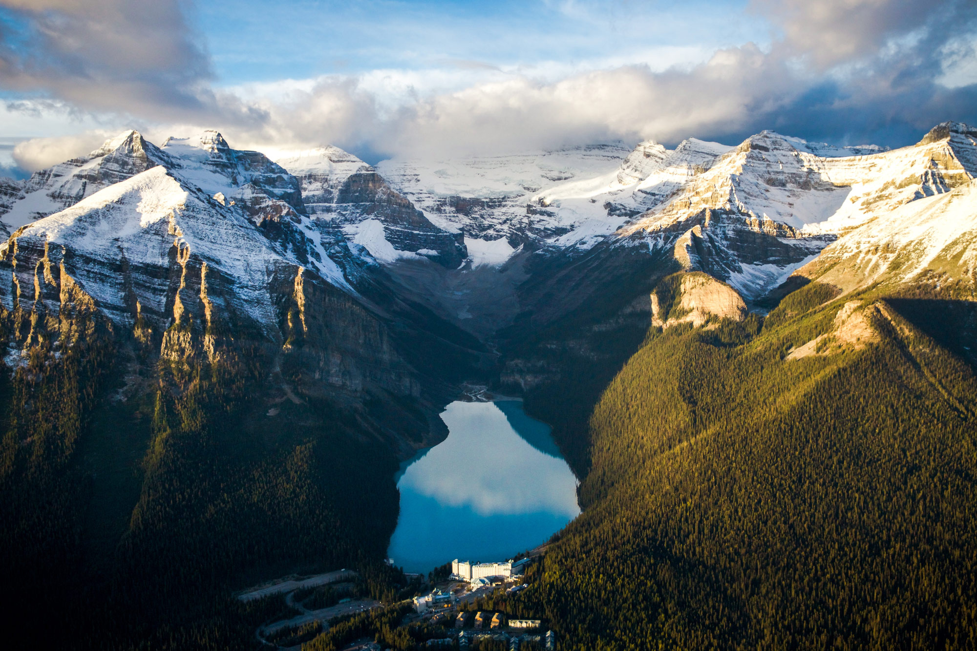 Banff and Lake Louise unique experiences, Tourism, 2000x1340 HD Desktop