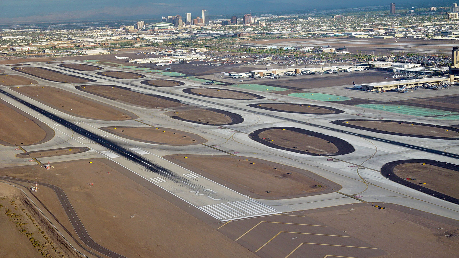 Sky Harbor International Airport, Expansion project, Construction progress, Terminal bridge, 1920x1080 Full HD Desktop