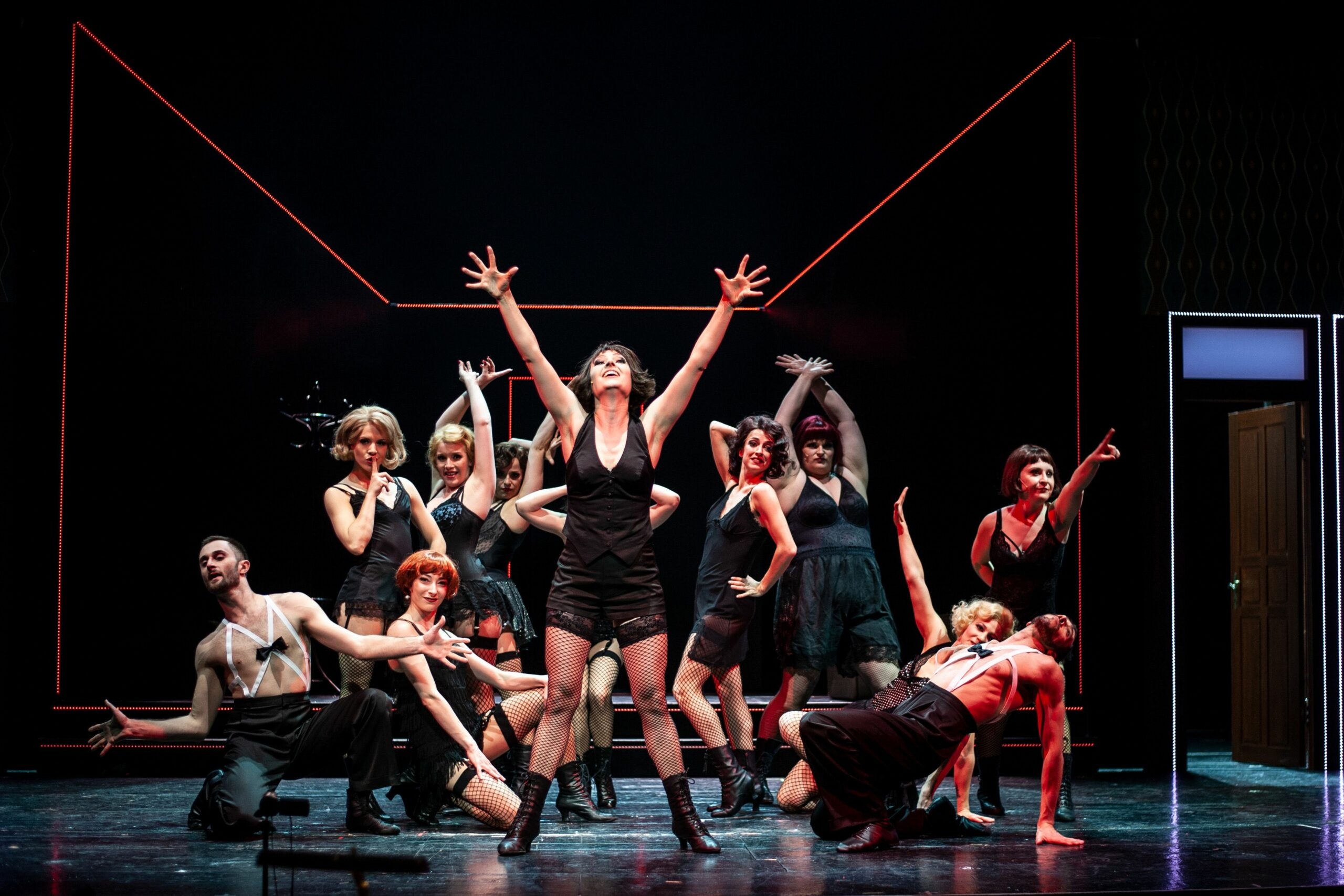 Pfalztheater Kaiserslautern, Cabaret musical, Artistic production, Stage performance, 2560x1710 HD Desktop