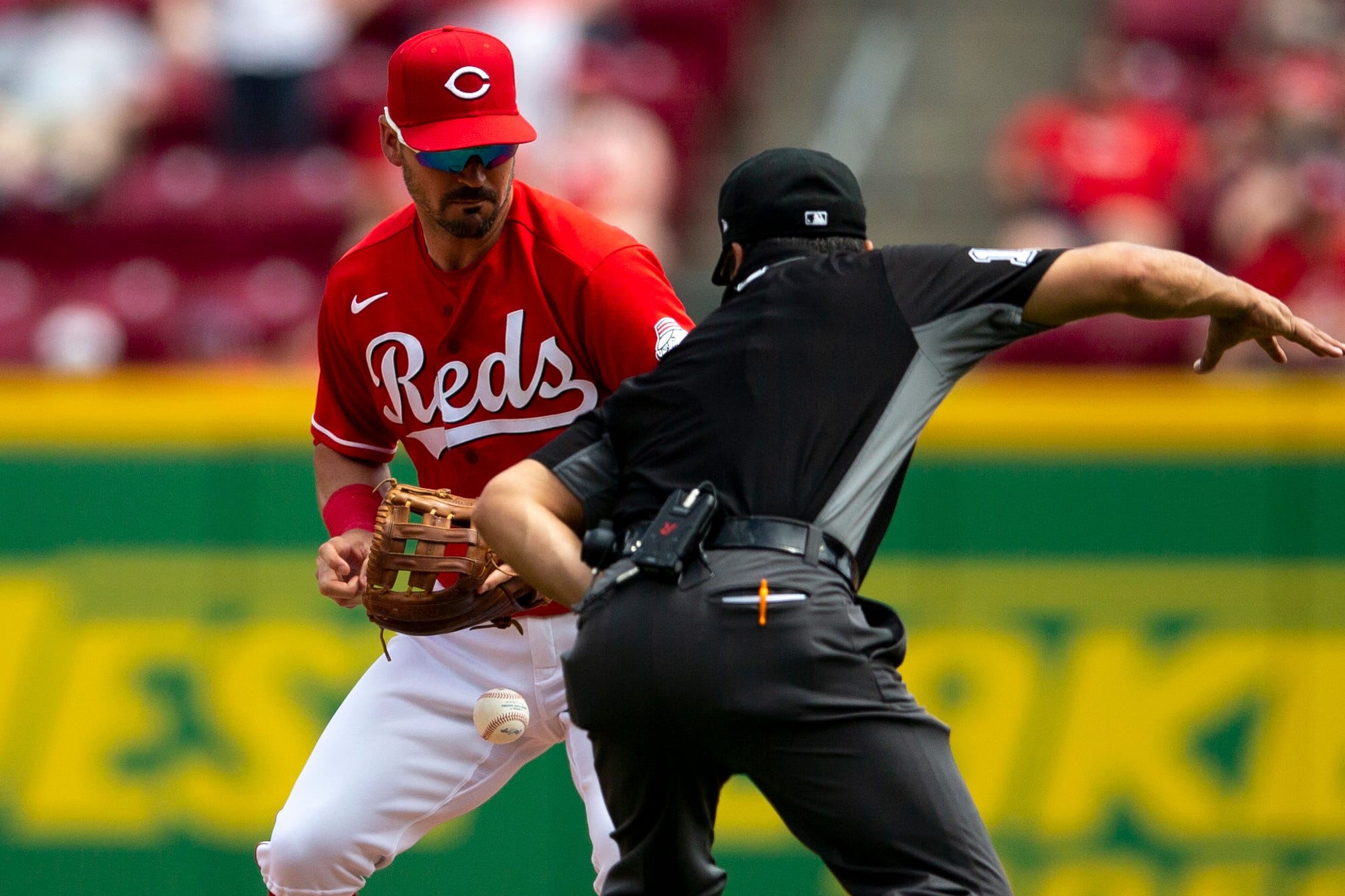Cincinnati Reds, Defensive struggles, Loss to Washington Nationals, Game analysis, 2010x1340 HD Desktop