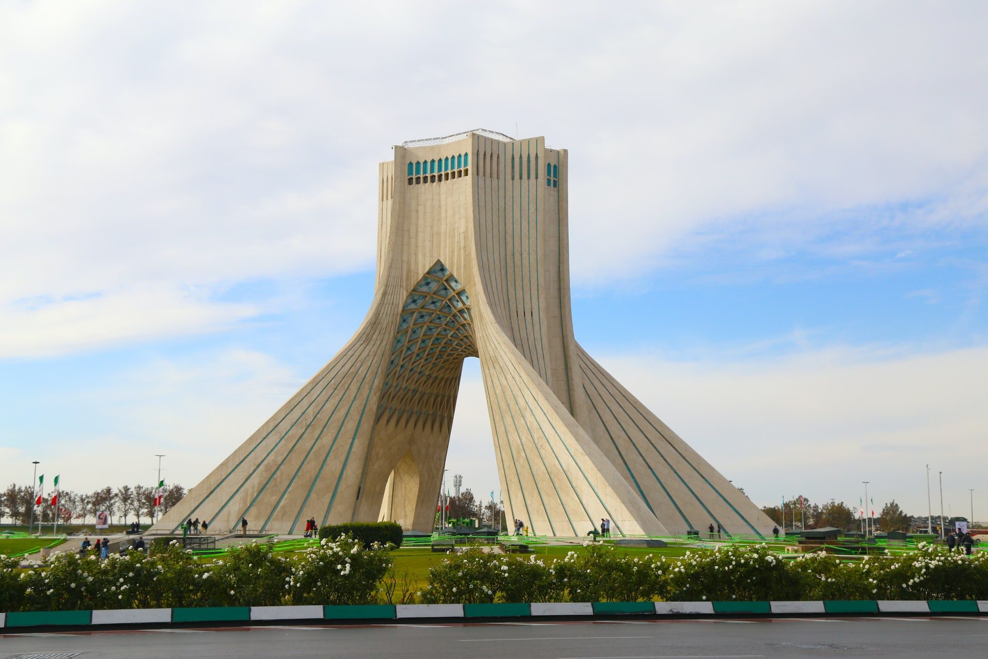 Azadi Tower, Azadi Square, landscaped roundabout garden, HD Desktop wallpaper