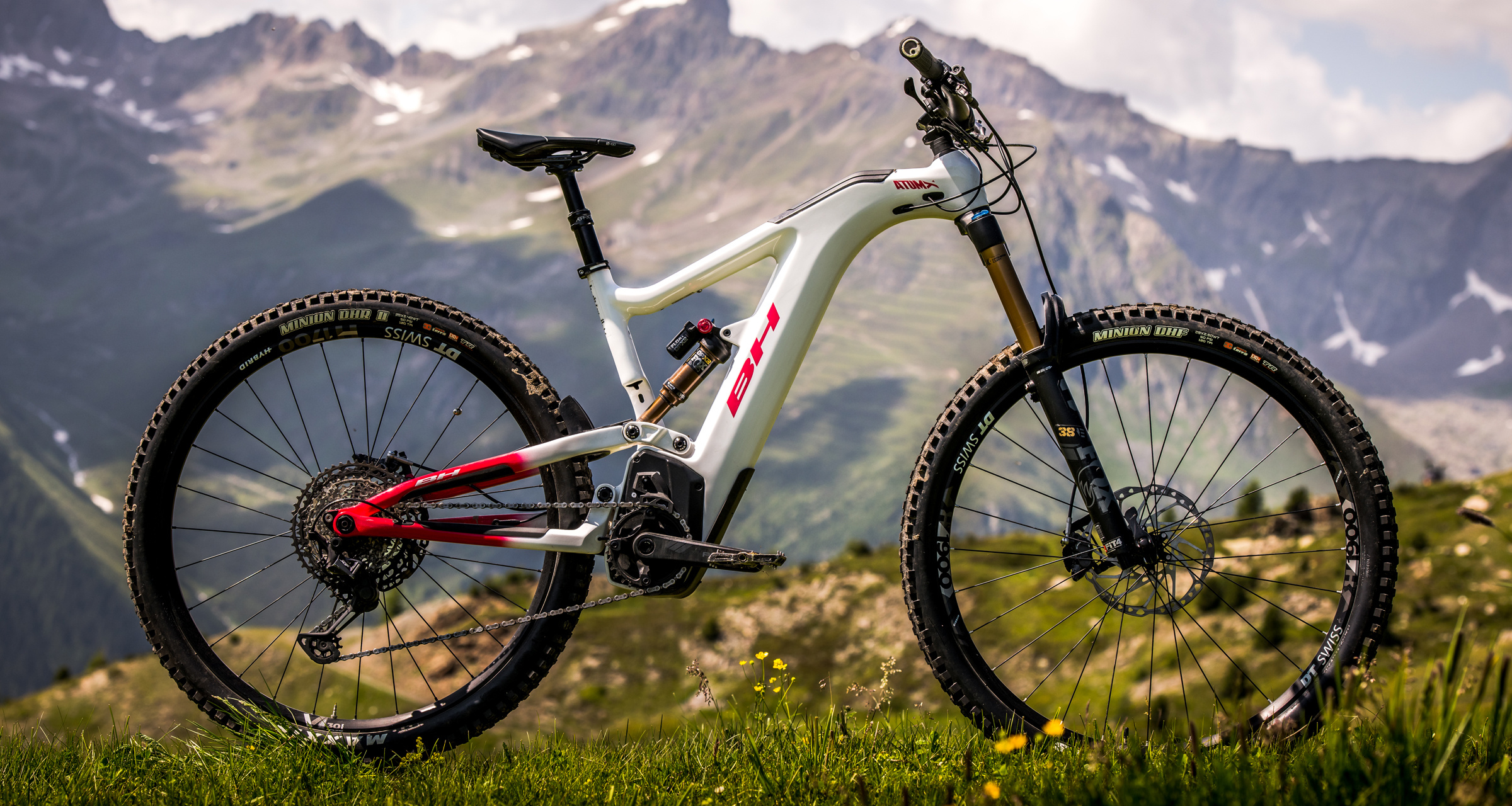 Atom X Ischgl Edition, BH Bikes Wallpaper, 2400x1280 HD Desktop