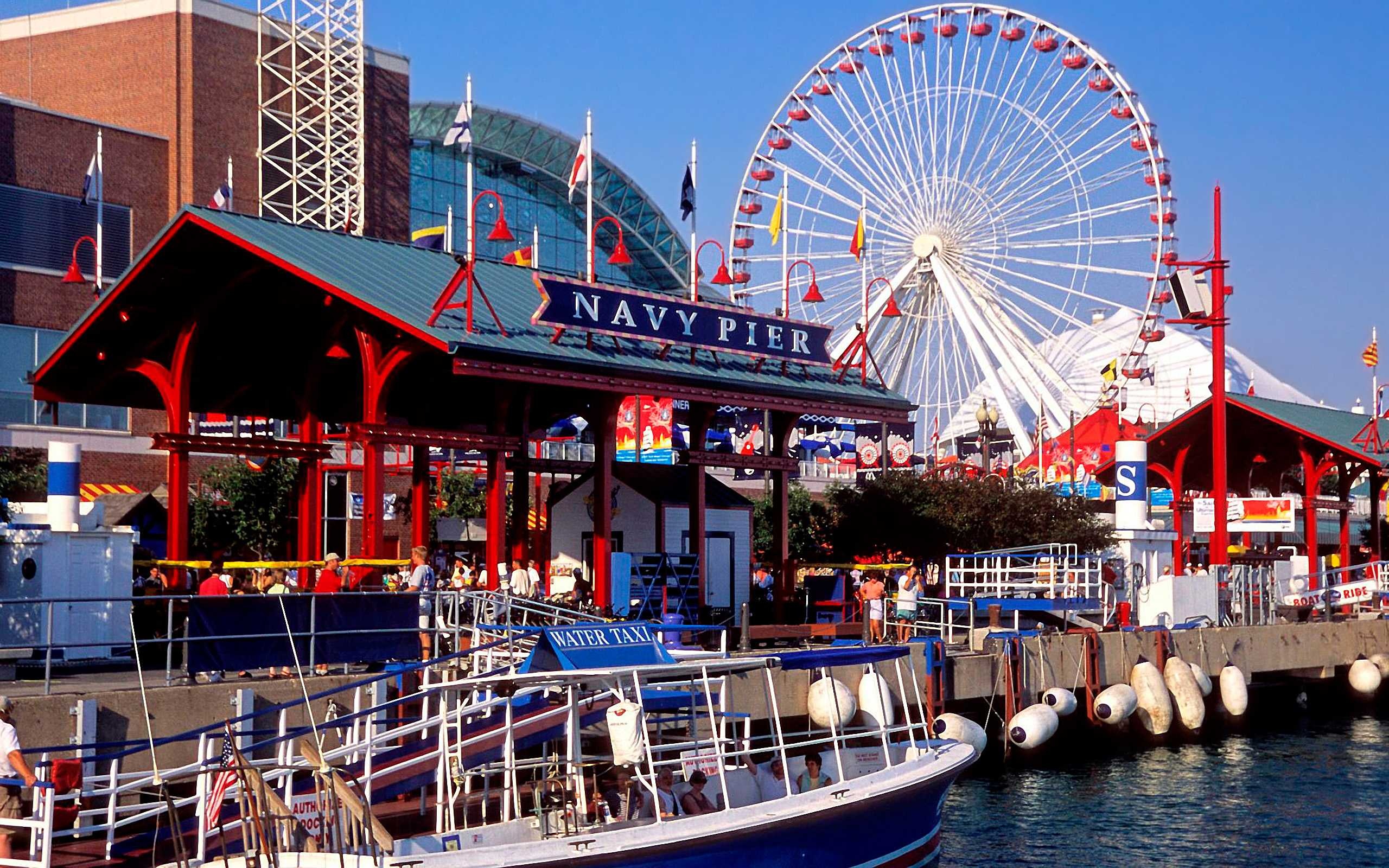 Water taxis, Chicago concert wallpaper, Navy Pier, Santa Monica Pier, 2560x1600 HD Desktop