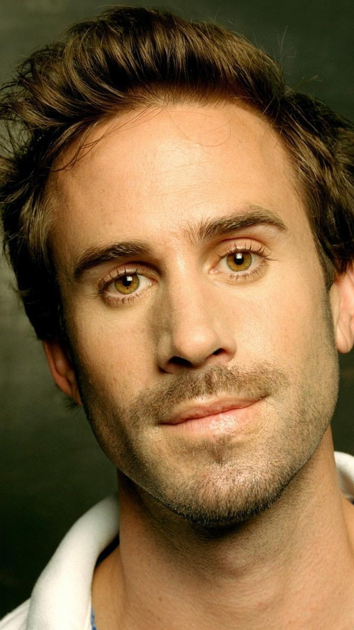 Joseph Fiennes, Screen beauty, Brunette actor, Men's fashion, 1250x2210 HD Phone