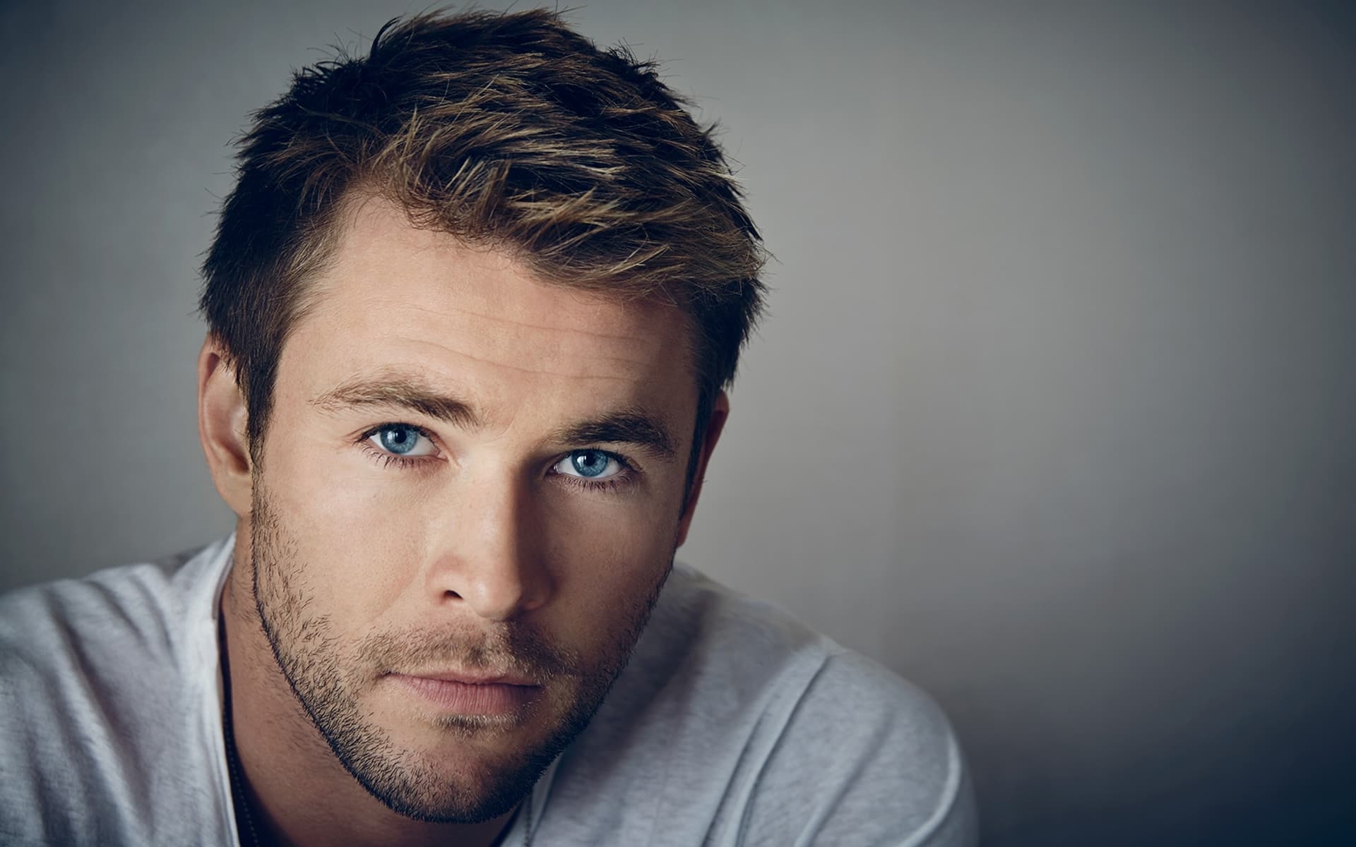 Chris Hemsworth, Celebrity photos, Desktop, Mobile, 1920x1200 HD Desktop