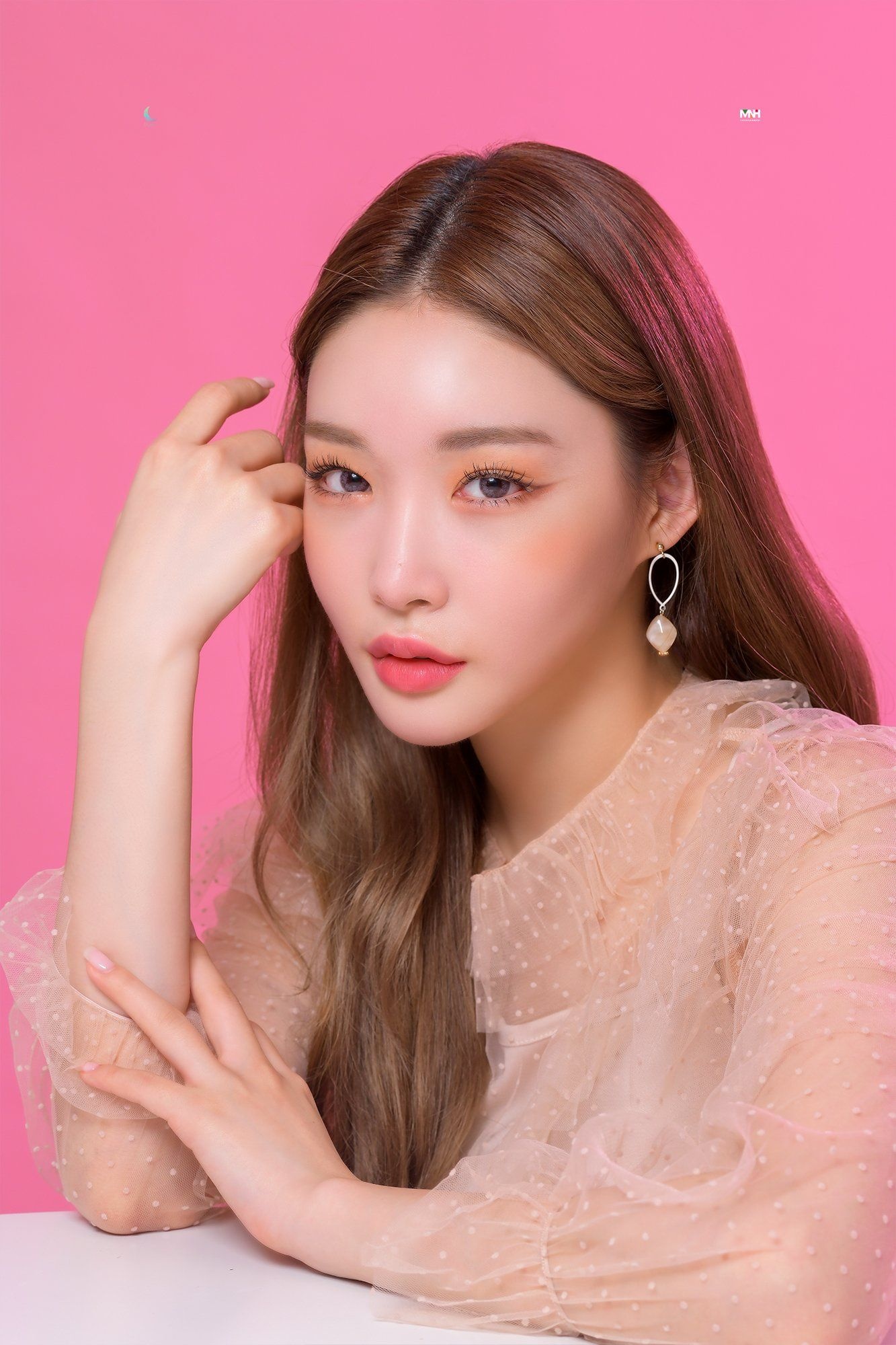 CHUNG HA, Kpop girls, Twitter, Hair styles, 1340x2000 HD Phone