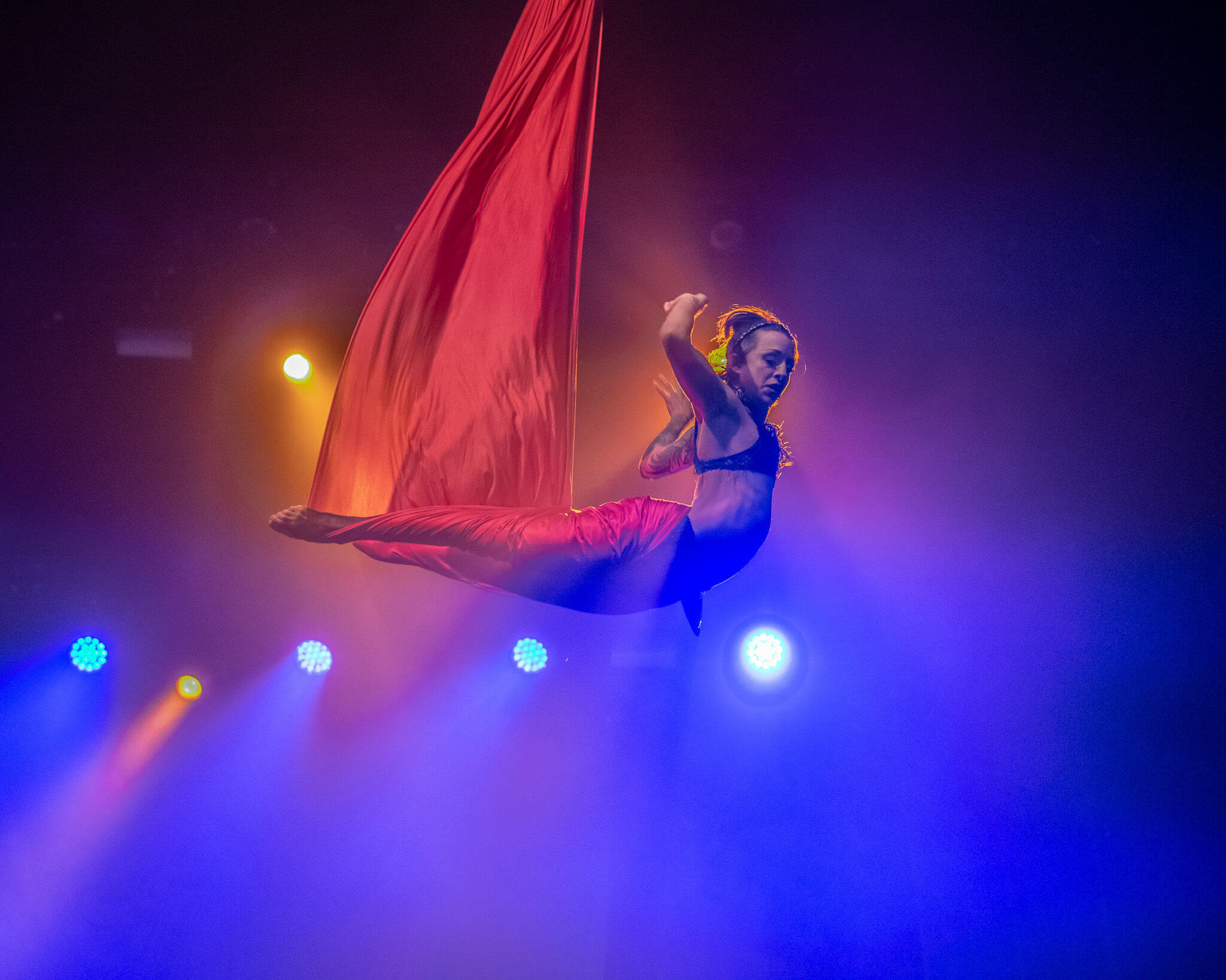 Tina Phoenix, Extraordinary circus arts, Aerial performances, Aerial inspiration, 2050x1640 HD Desktop