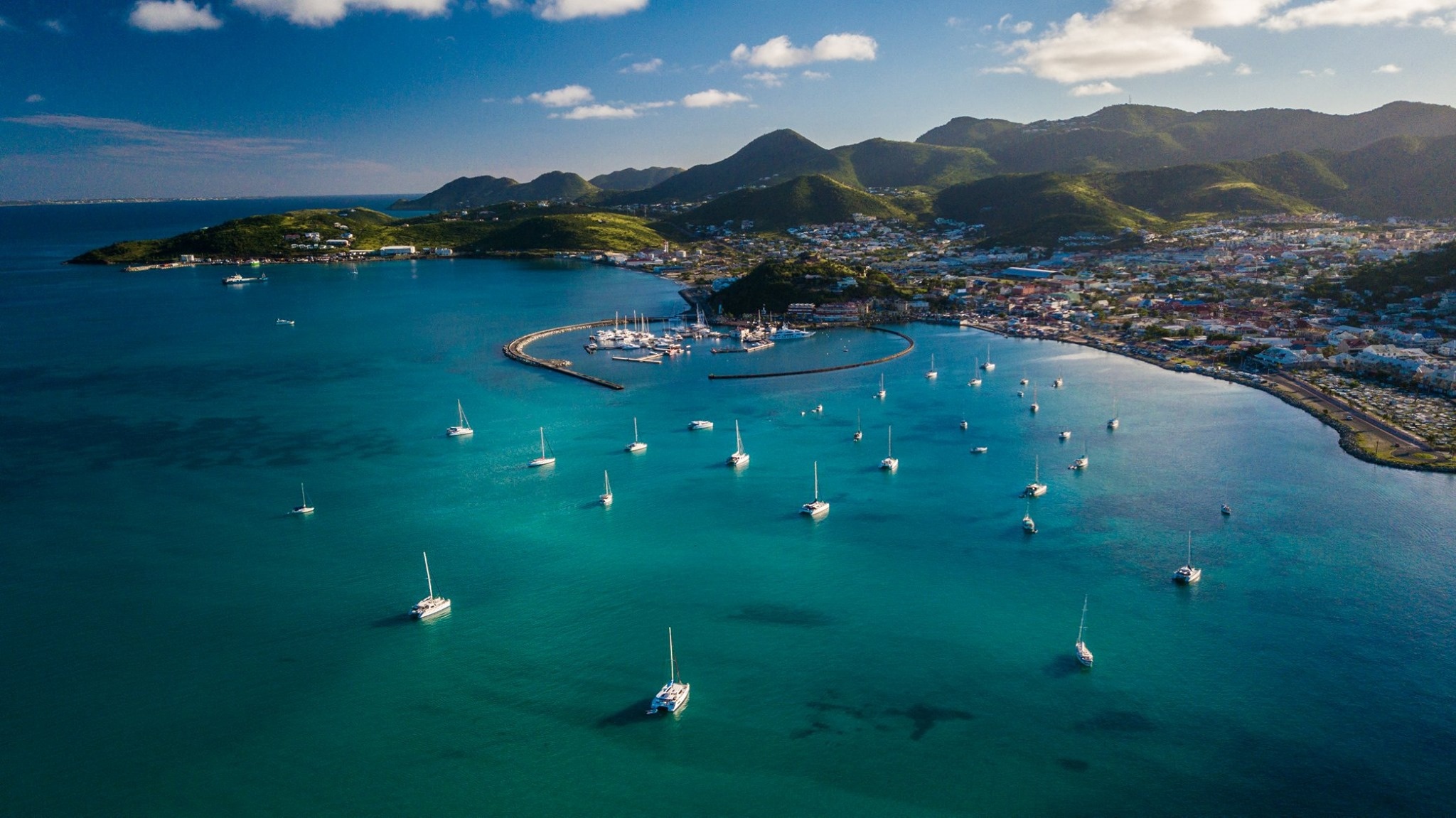 Liat the Caribbean airline, Sint Maarten, 2050x1160 HD Desktop