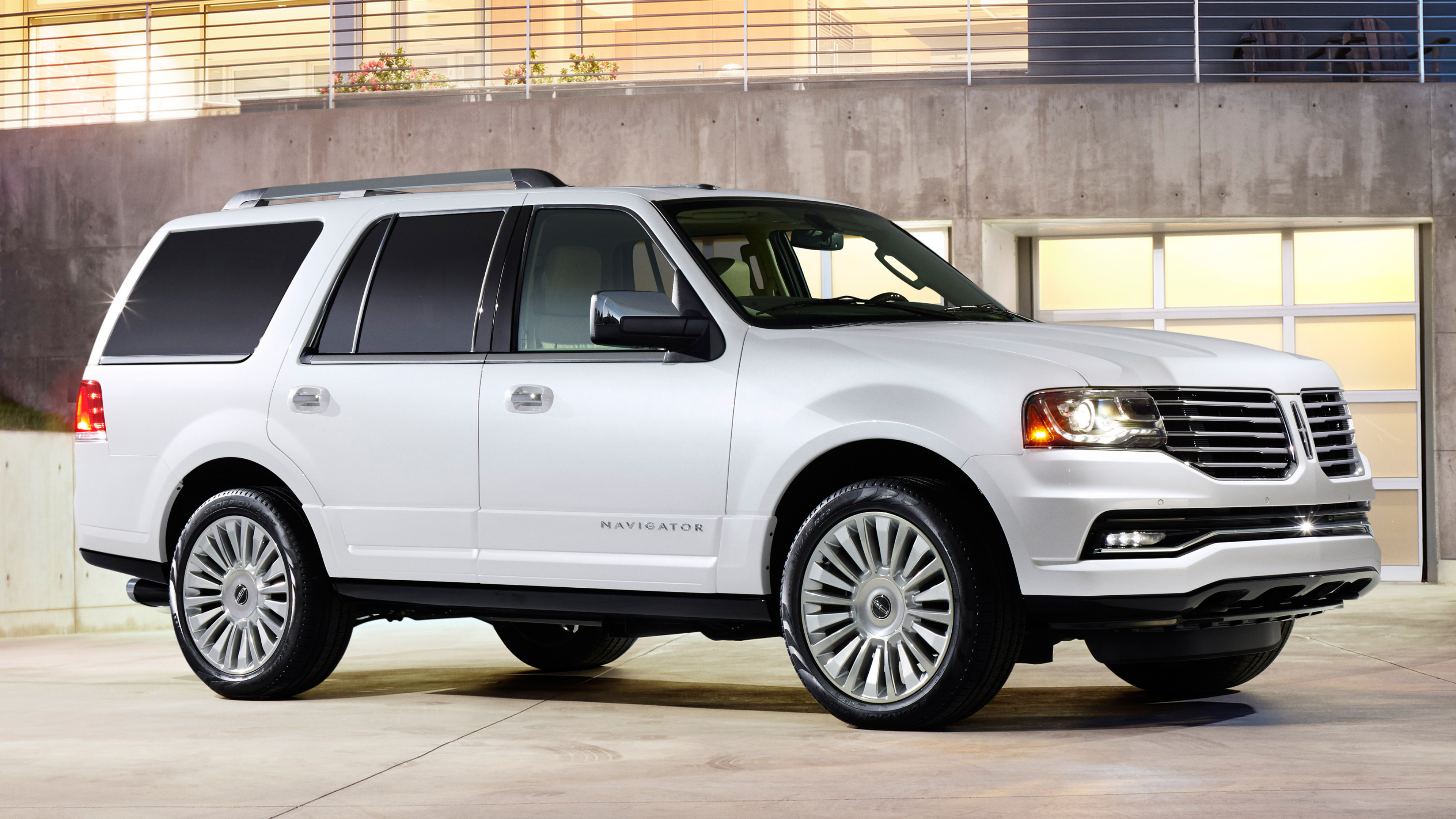 Lincoln Navigator, 2014 model, Luxury car, Auto expert, 3840x2160 4K Desktop