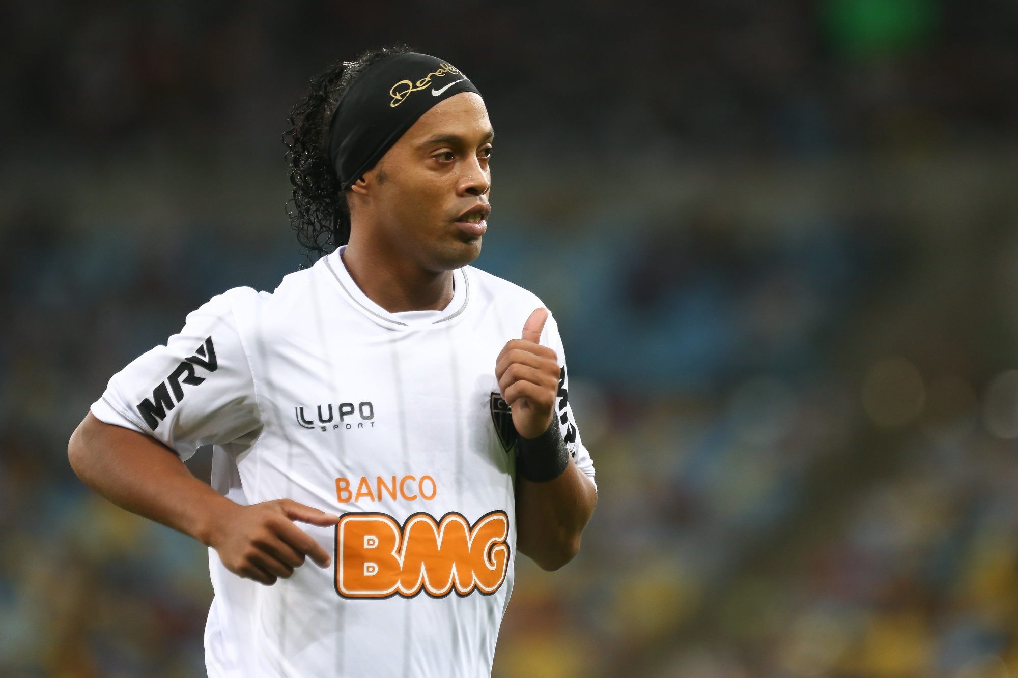 Ronaldinho, AtlÃ©tico Mineiro jersey, Banco BMG logo, HD Desktop wallpaper